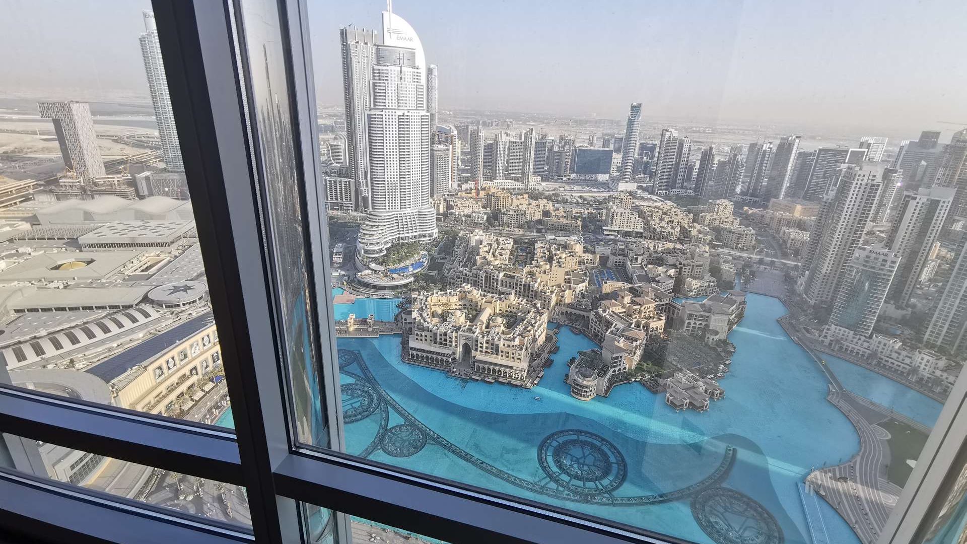 Stunning fountain view from 2-bedroom apartment in Burj Khalifa Area, Downtown Dubai