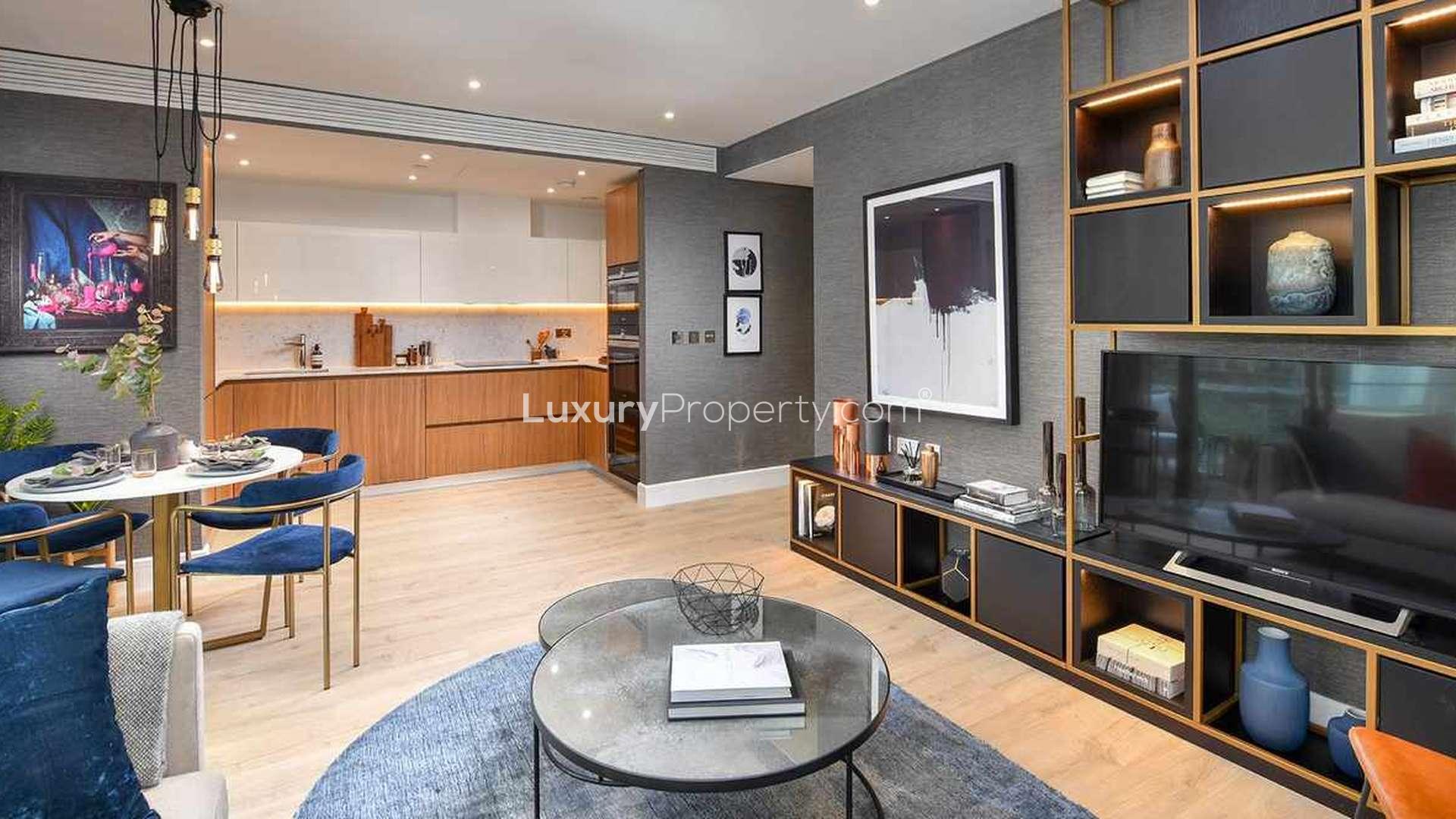 Modern living room in 2-bedroom Cassia House apartment, Aldgate, with stylish decor and balcony