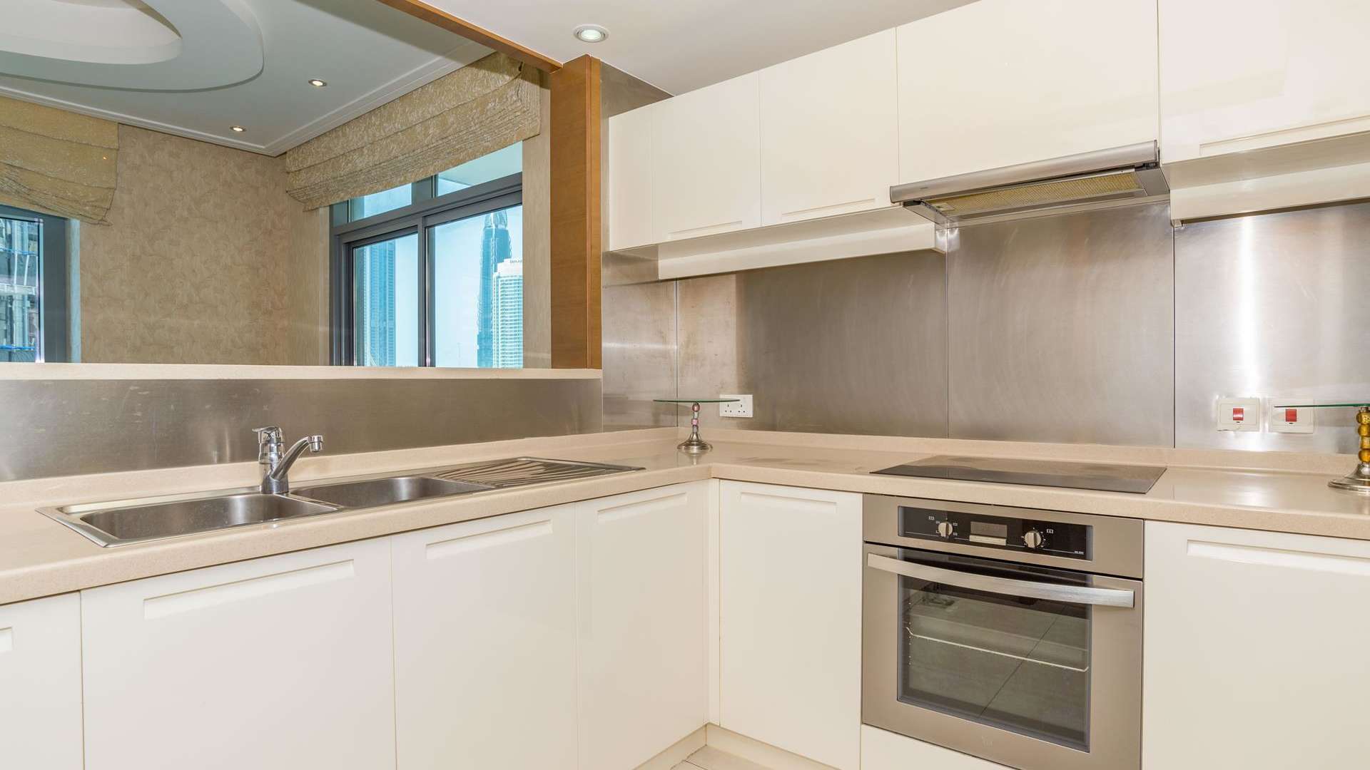 Dining area in 2-bedroom luxury apartment, Claren Tower, Downtown Dubai, with city view