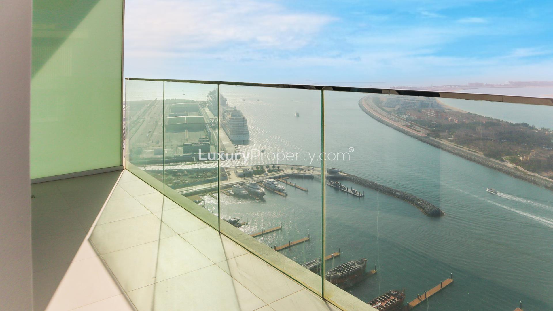 Modern kitchen in 2-bedroom apartment, Emaar Beachfront, Dubai Harbour, for sale