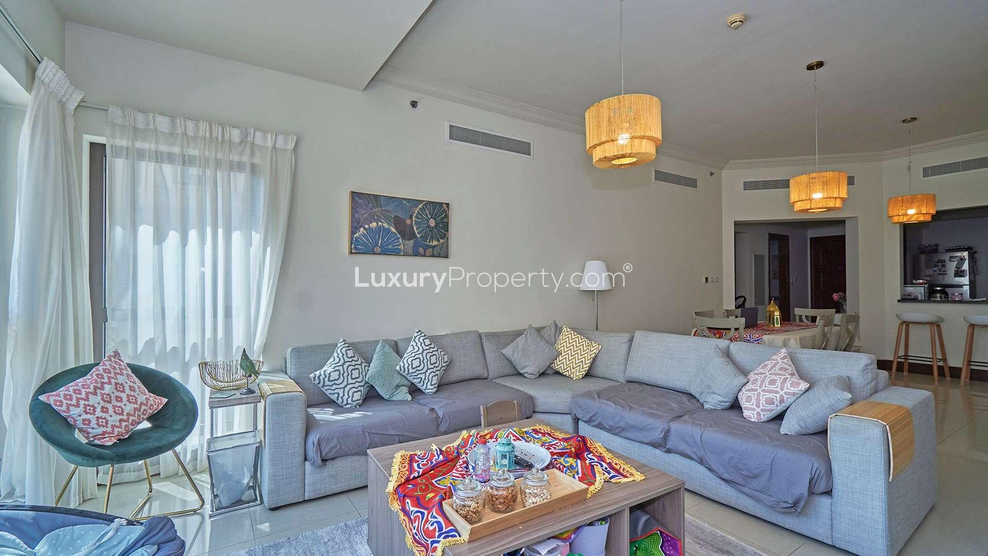 Living room of spacious 2-bedroom apartment in Golden Mile, Palm Jumeirah, for sale