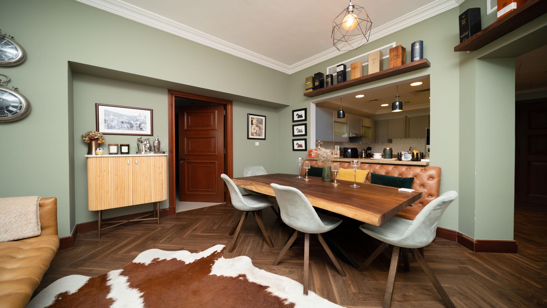 Living room of upgraded 2-bedroom apartment for sale, Golden Mile, Palm Jumeirah