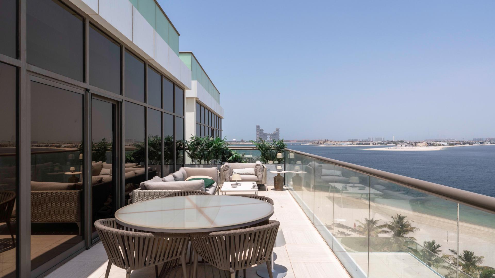 Furnished living area with sea view in The 8, Palm Jumeirah apartment for sale