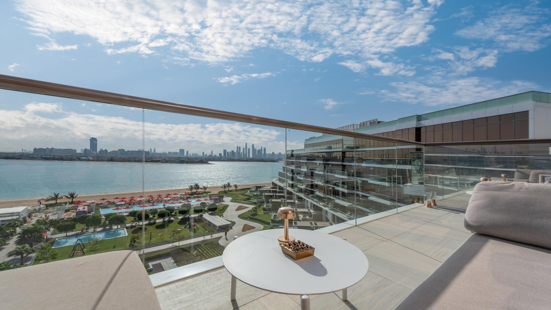 Luxury furnished living area in 2-bedroom apartment, Palm Jumeirah, The Crescent, sea view