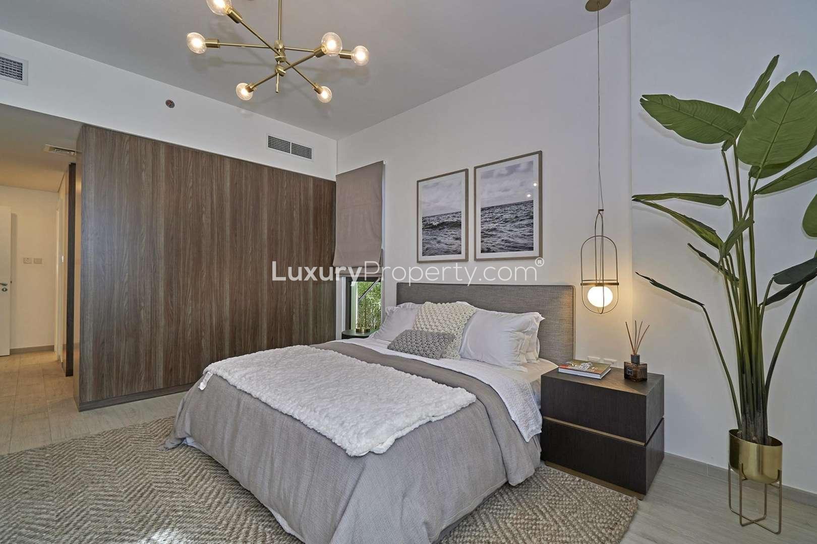 Modern bedroom in two-bedroom apartment, Madinat Jumeirah Living, Umm Suqeim. Luxurious decor