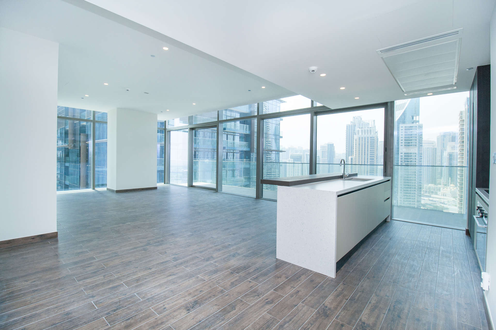 Spacious two-bedroom apartment with city views at Marina Gate, Dubai Marina for sale