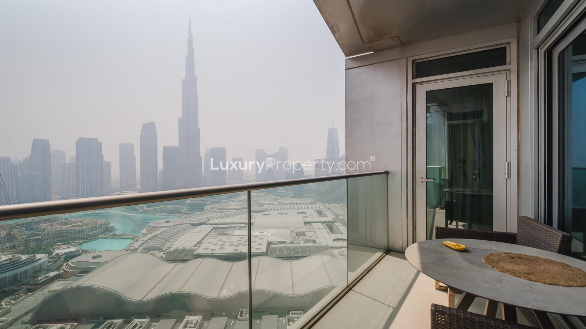 Modern living and dining area in Fountain Views Tower 1, Downtown Dubai apartment