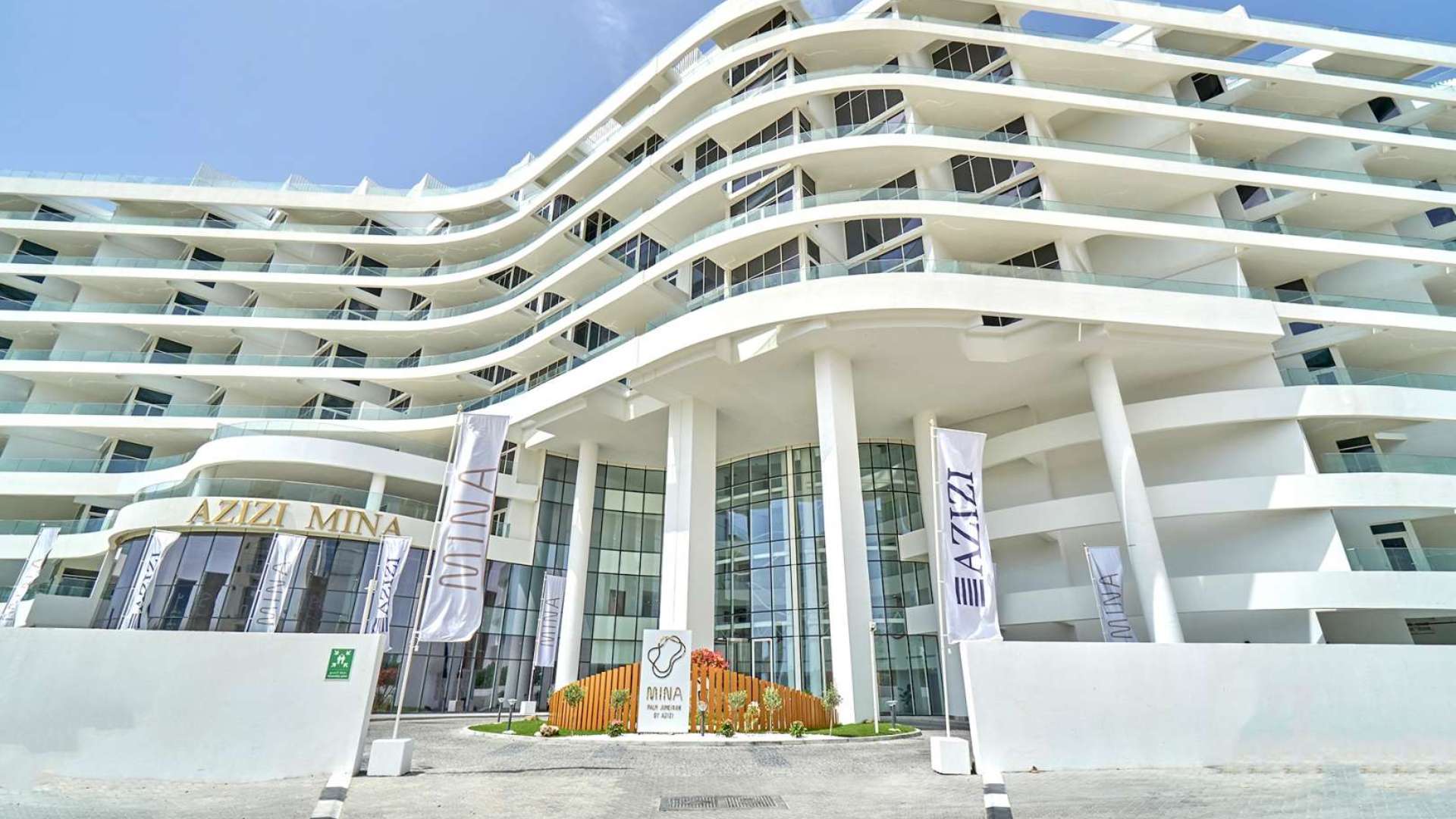 New 2-bedroom apartment in Palm Jumeirah with sea view and large windows