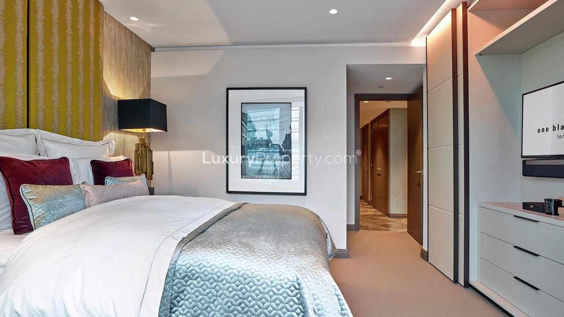 Luxurious bathroom in two-bedroom apartment, One Blackfriars, South Bank, London. Marble finishes