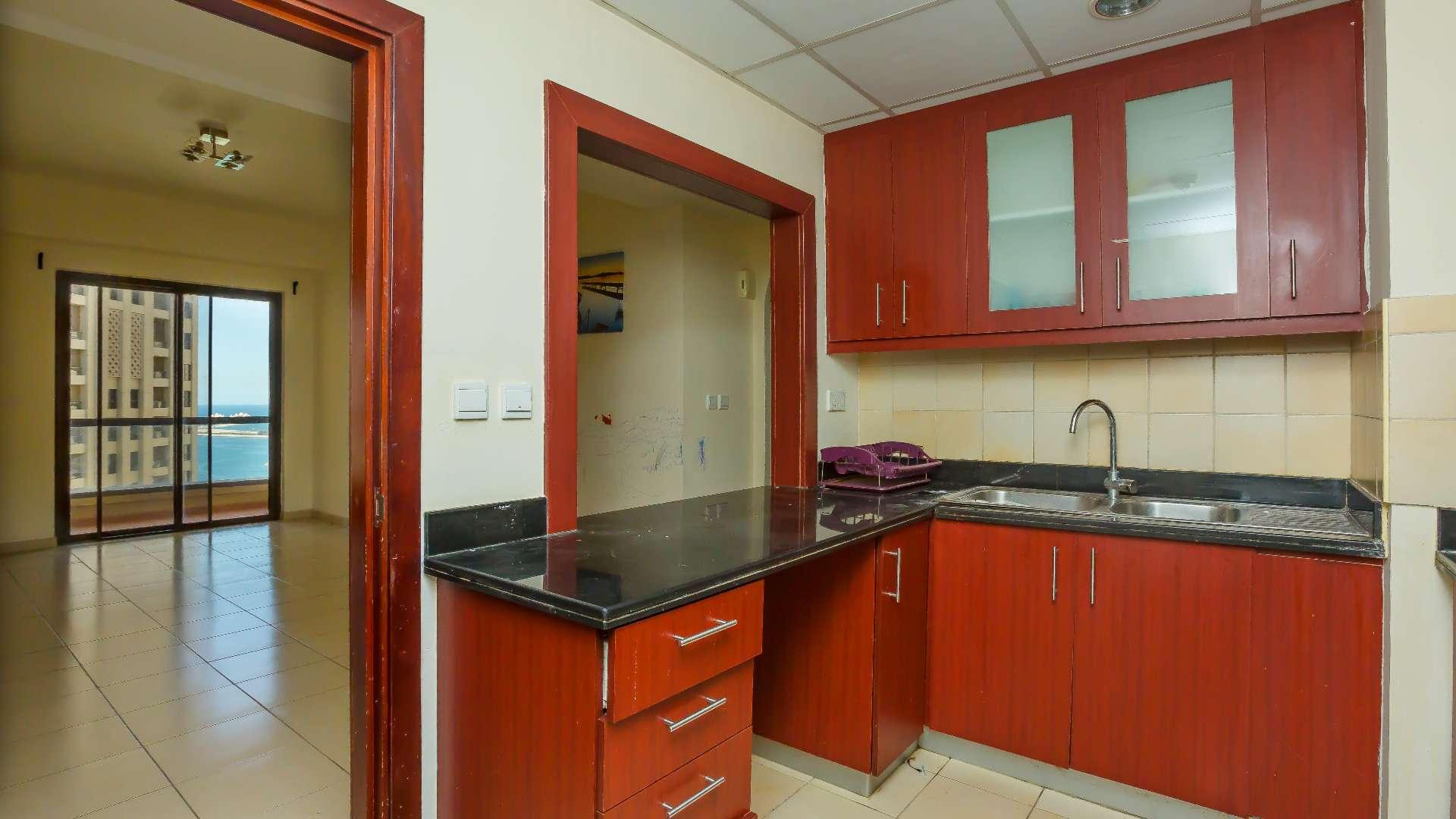 High floor balcony with sea views in Rimal 1, JBR apartment for sale.