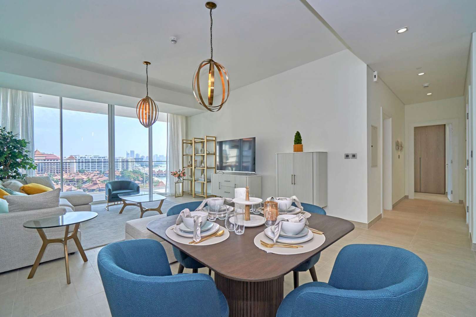 Luxury living room with modern decor in Serenia Residences, Palm Jumeirah apartment for sale