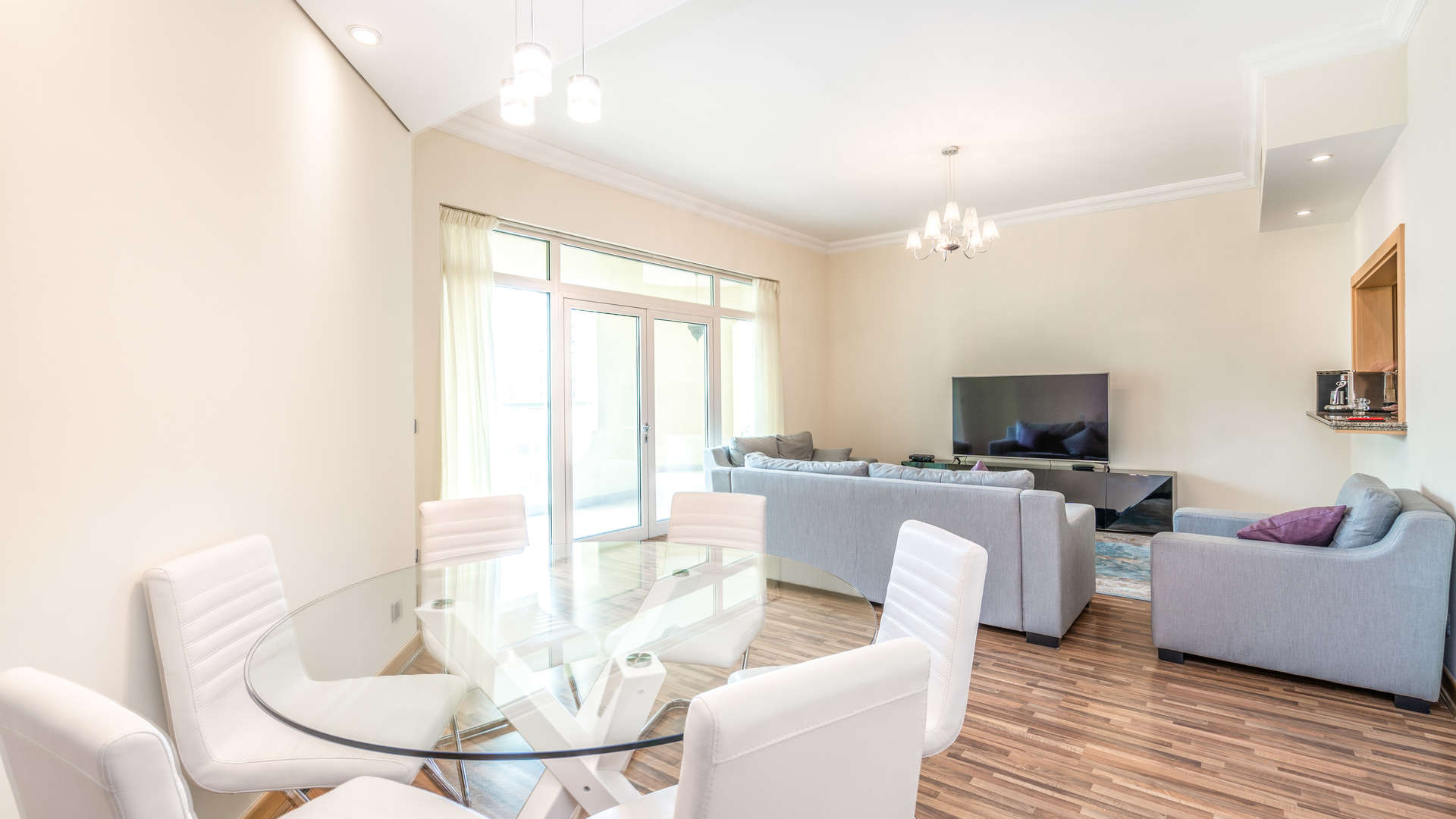 Balcony view from refurbished apartment in Al Hatimi, Shoreline Apartments, Palm Jumeirah for sale