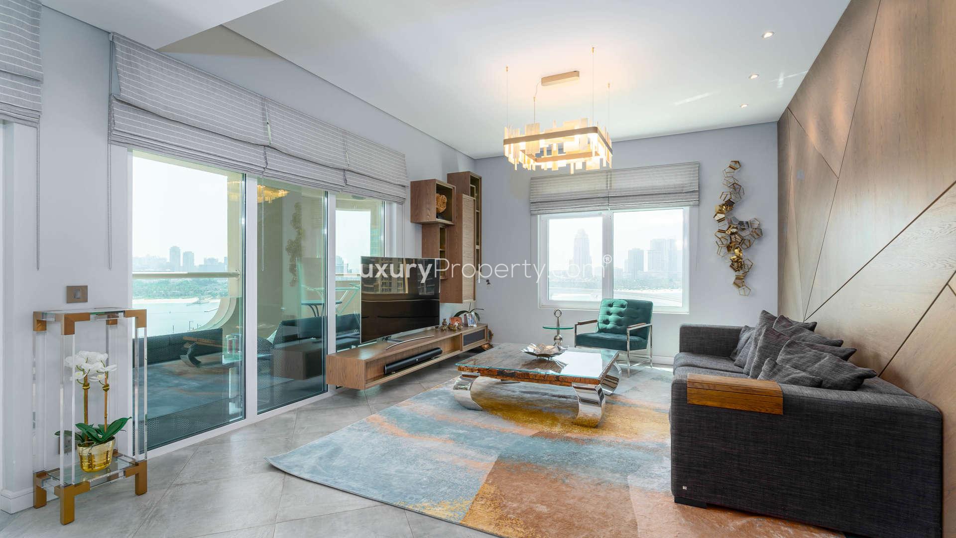 Modern kitchen in fully upgraded 2-bedroom apartment, Shoreline Residences, Palm Jumeirah