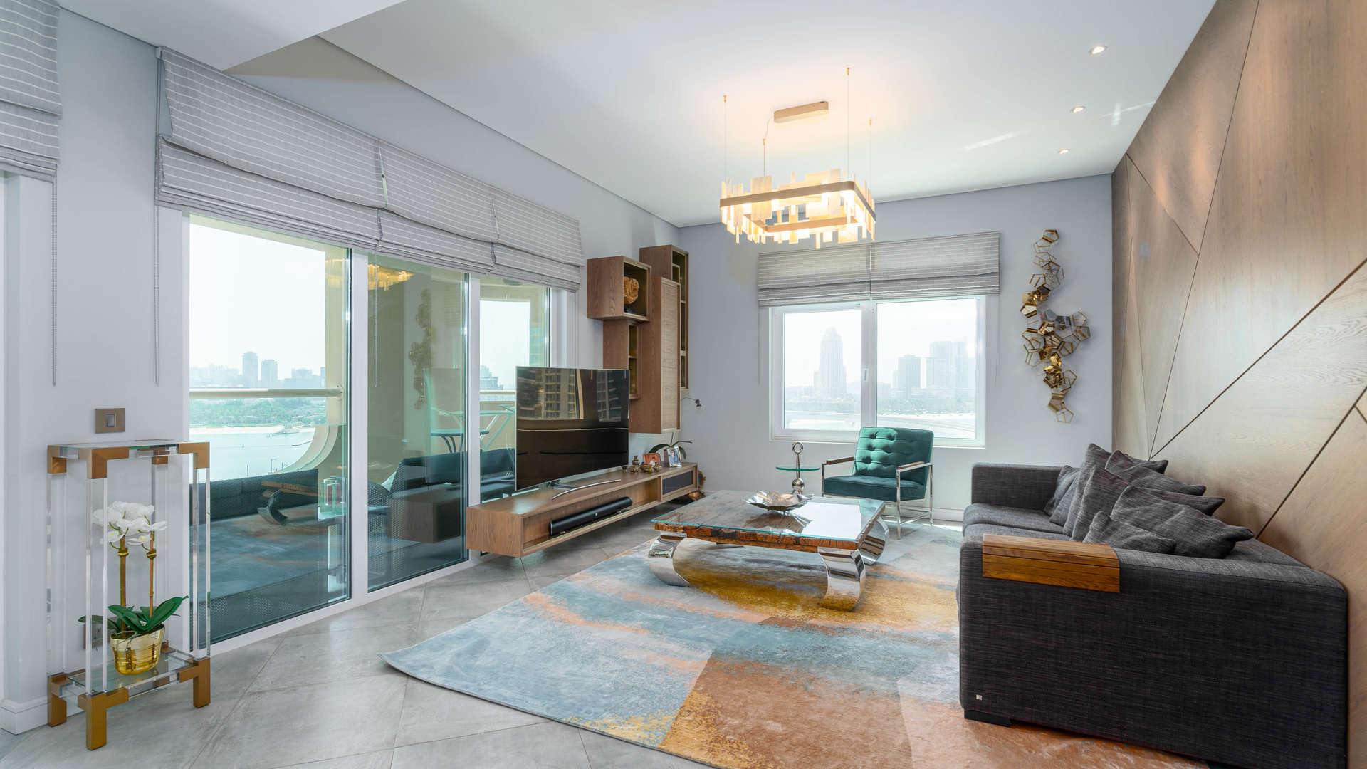 Modern kitchen in fully upgraded 2-bedroom apartment, Shoreline Residences, Palm Jumeirah