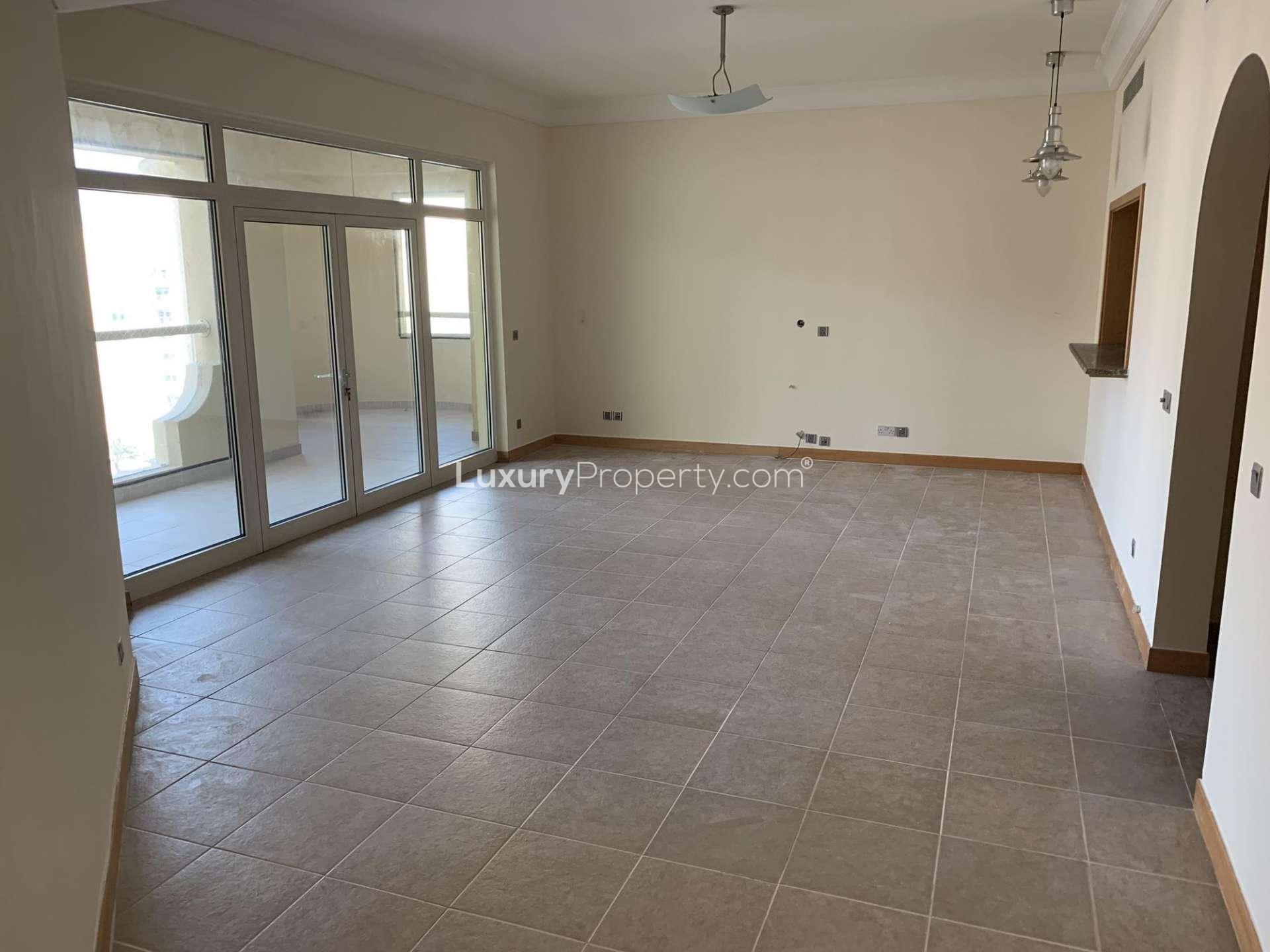 High-floor apartment view, Al Shahla, Shoreline, Palm Jumeirah, overlooking the sea and surroundings