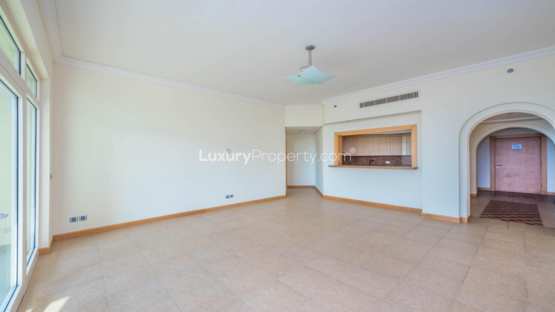 Mid-floor apartment balcony with stunning sea view in Palm Jumeirah, Shoreline Apartments