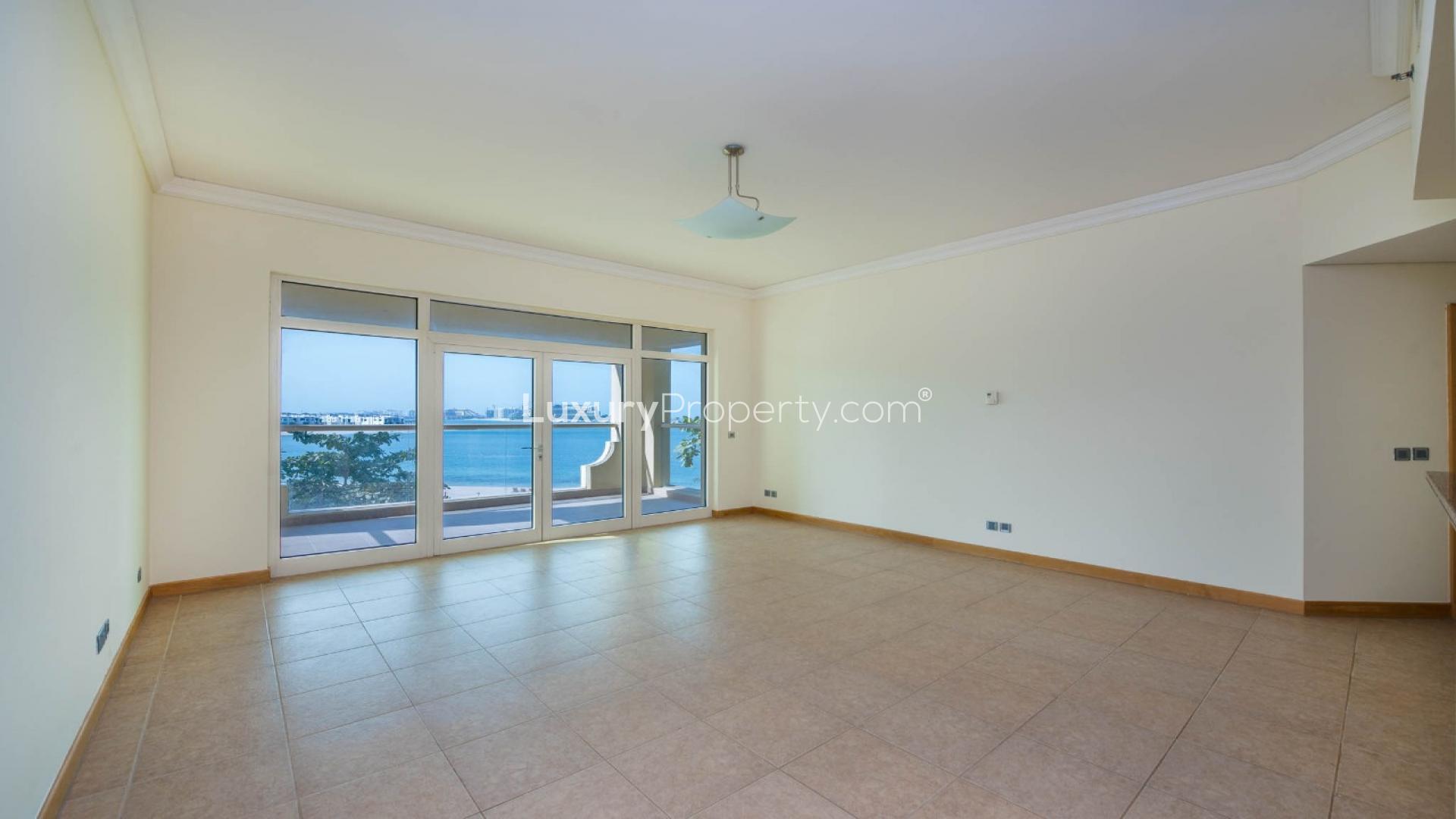 Mid-Floor Apartment Sea View at Shoreline, Palm Jumeirah, Dubai - For Sale
