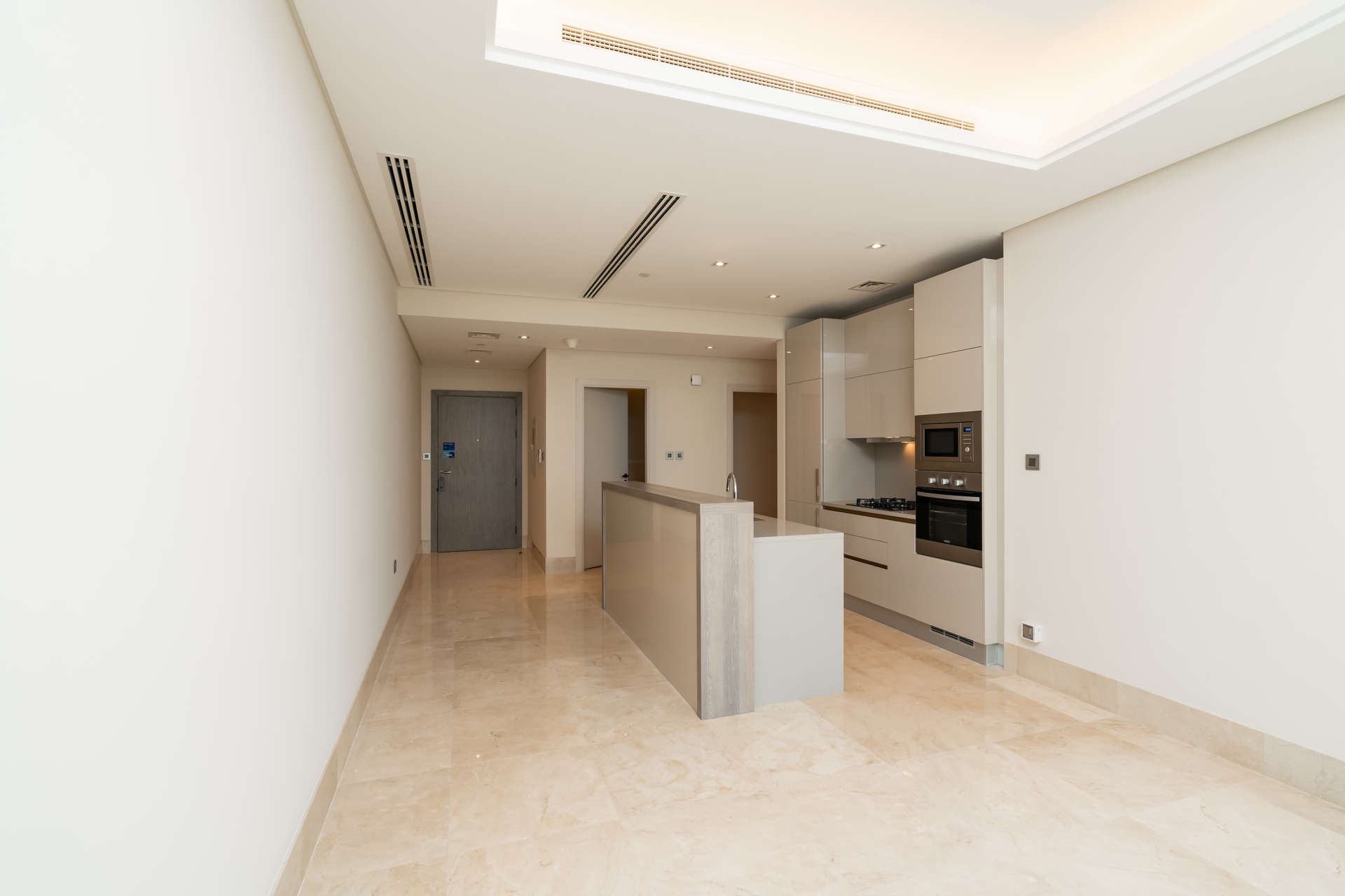 Modern kitchen in 2-bedroom waterfront apartment, The 8, Palm Jumeirah, with sea view