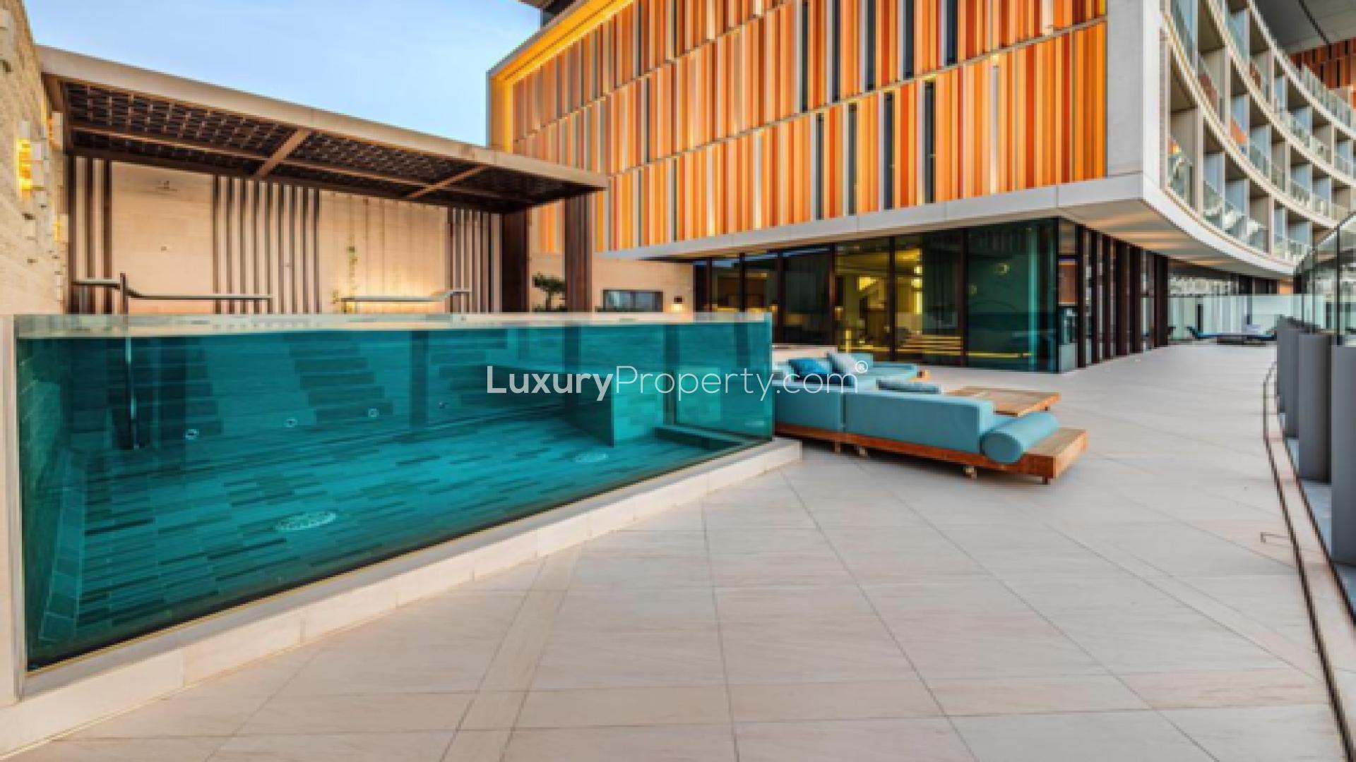Luxury apartment with ocean view pool at Atlantis The Royal Residences, Palm Jumeirah