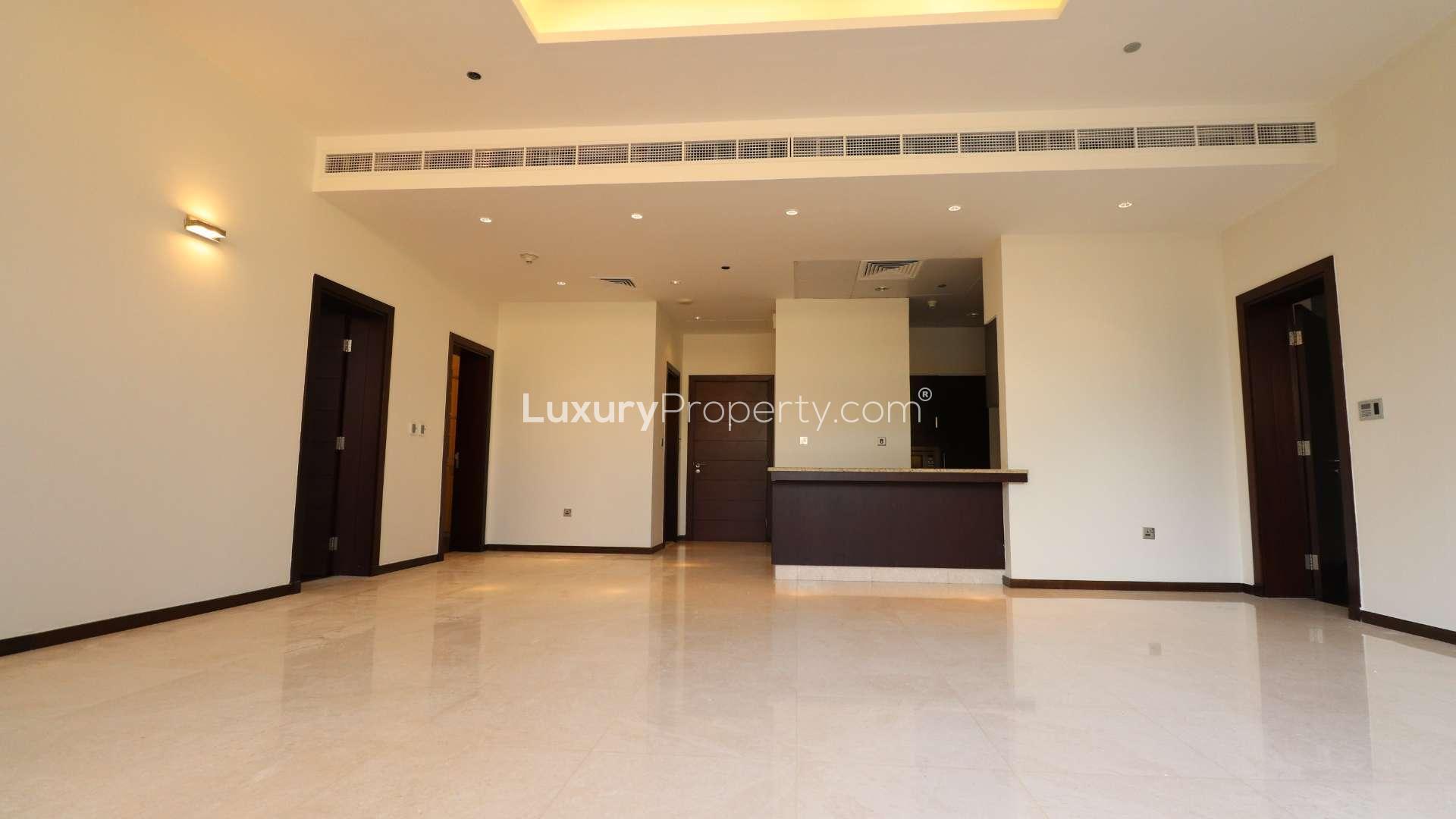 High-floor Palm Jumeirah apartment balcony with panoramic sea and skyline view, Tiara Residences