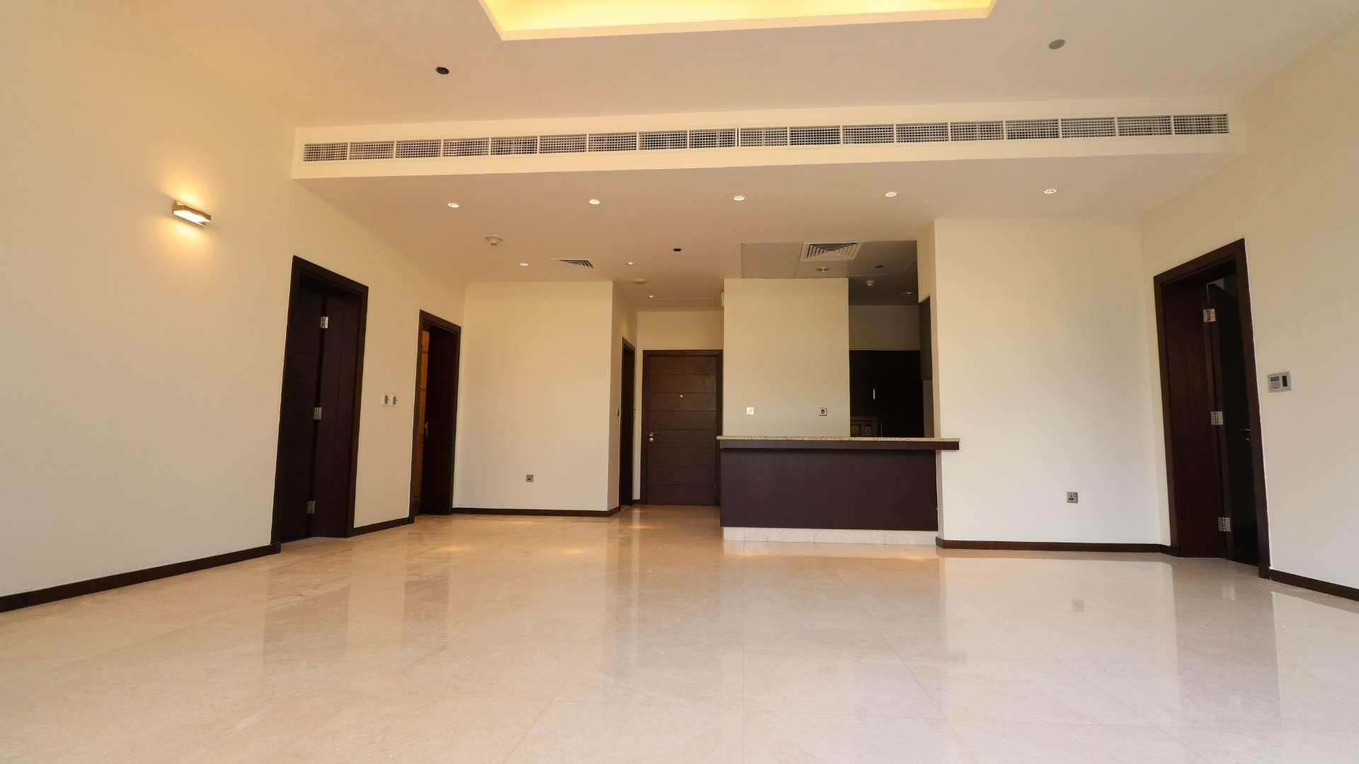 High-floor Palm Jumeirah apartment balcony with panoramic sea and skyline view, Tiara Residences