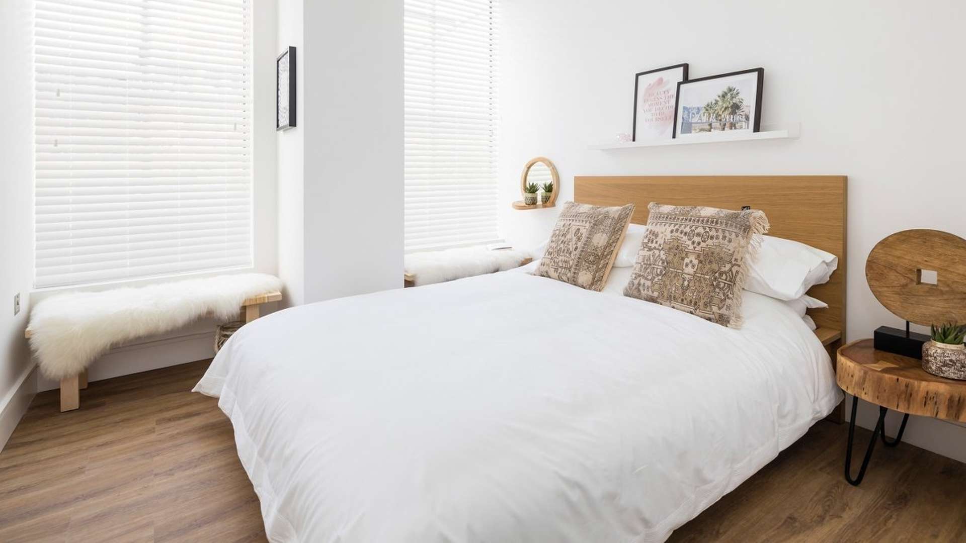 Elegant living room in 2-bedroom duplex apartment, Timber Yard, Birmingham. Modern decor and furnishings