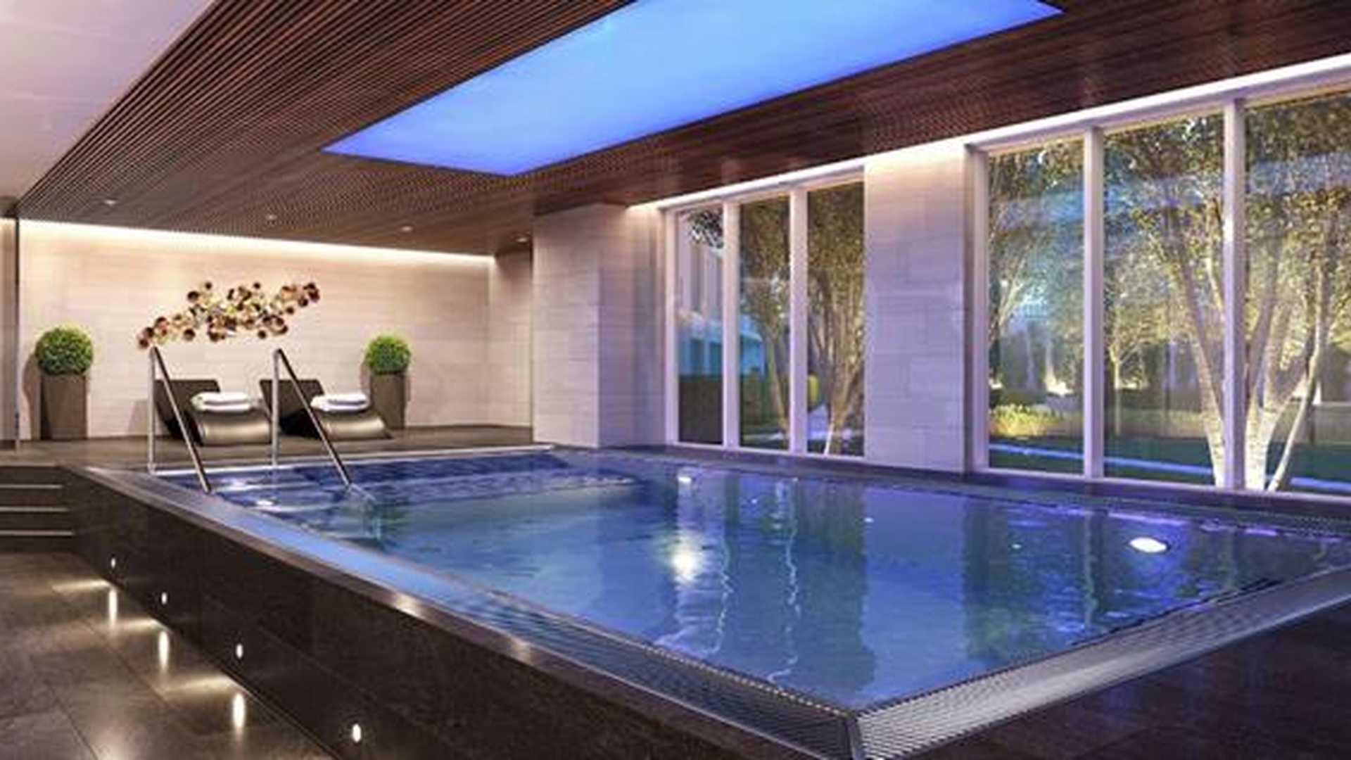 Modern kitchen in Vista Chelsea Bridge apartment, Battersea, with stylish decor and dining area