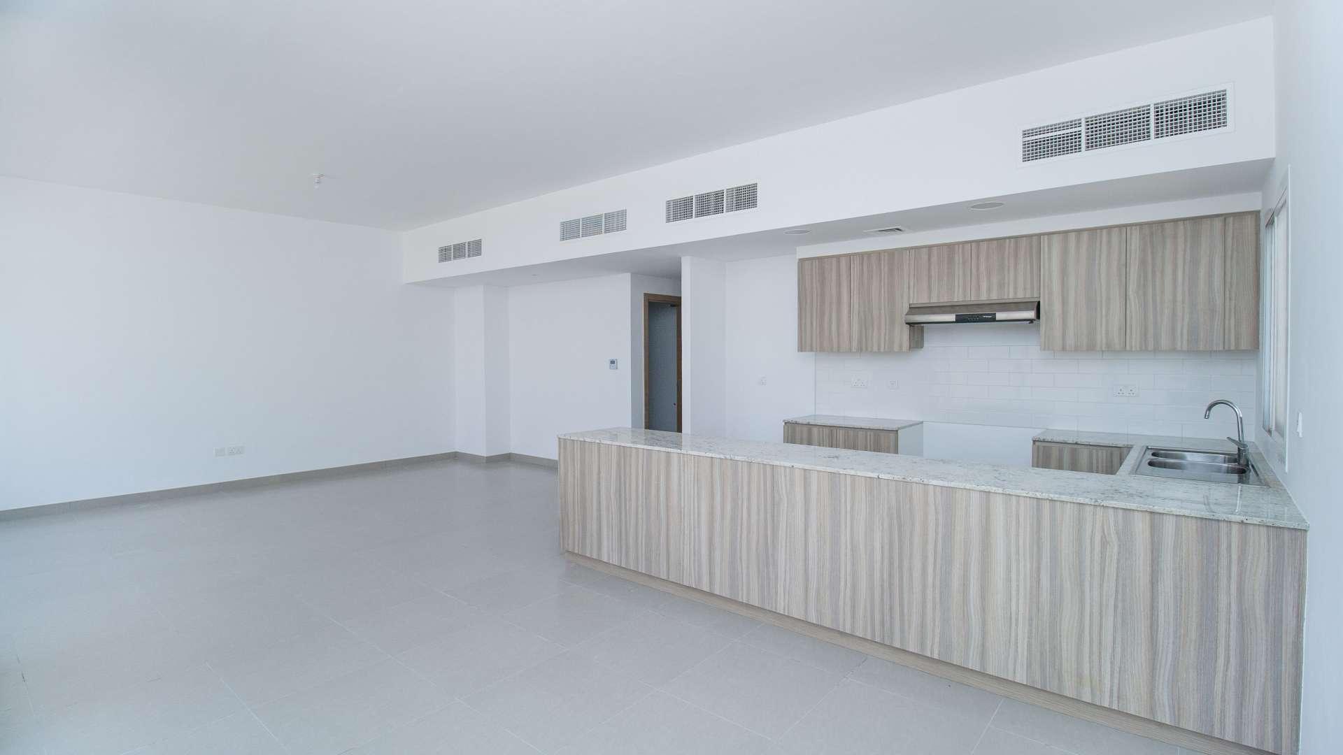 Modern Arabella townhouse exterior view in Mudon community for rent, spacious and stylish design