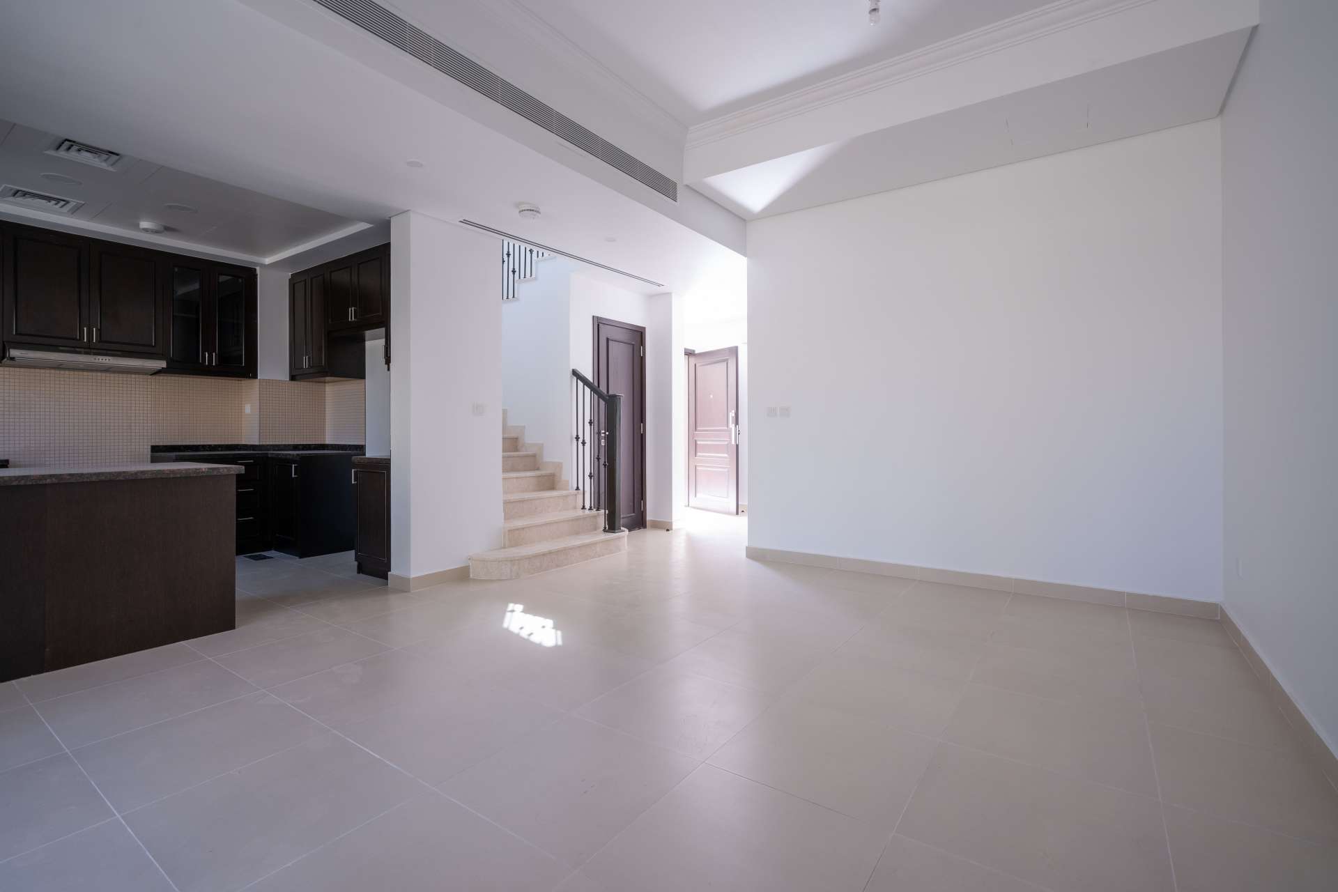 Modern kitchen in 2-bedroom townhouse for rent, Casa Dora, Serena community