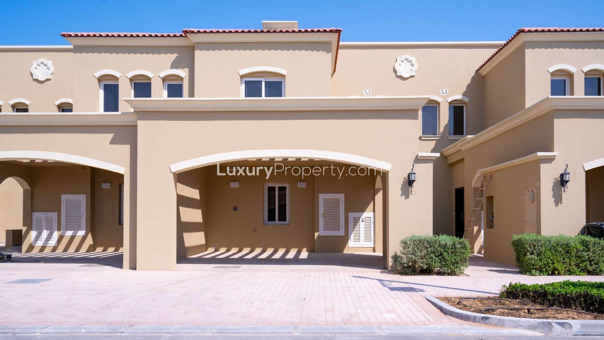 Modern living area in 2-bedroom townhouse, Casa Dora, Serena, available for rent