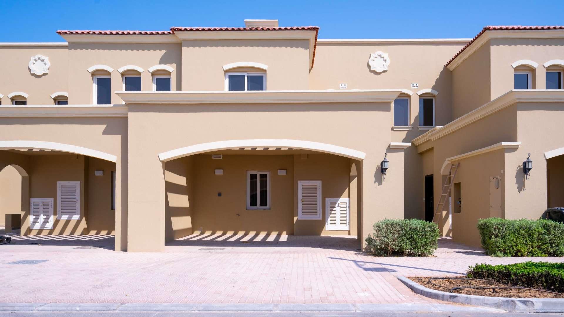 Modern living area in 2-bedroom townhouse, Casa Dora, Serena, available for rent