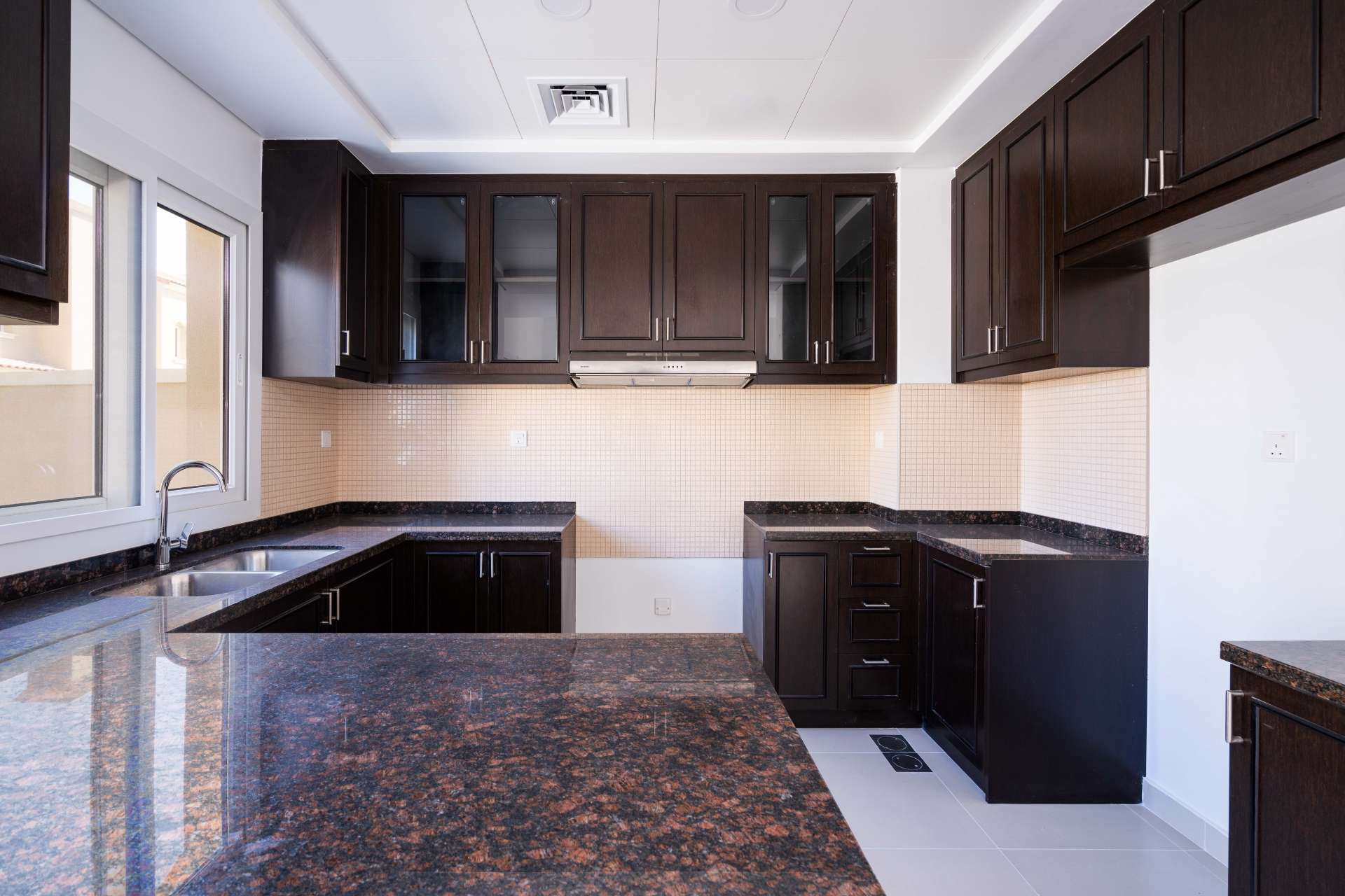 Stunning 2-bedroom townhouse exterior in Casa Dora, Serena, available for rent