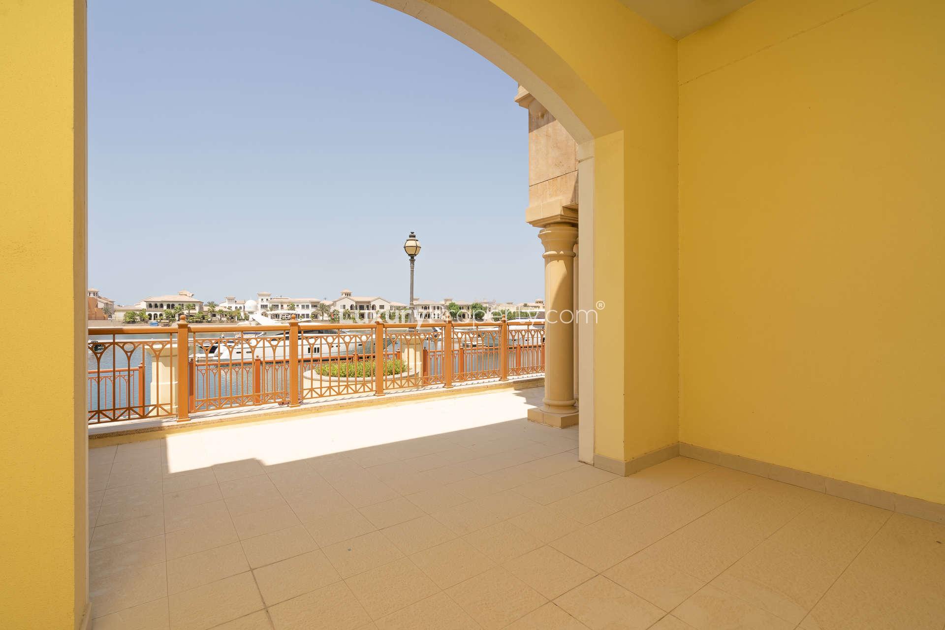 Laundry room with washer, dryer, and sink in Marina Residences townhouse, Palm Jumeirah