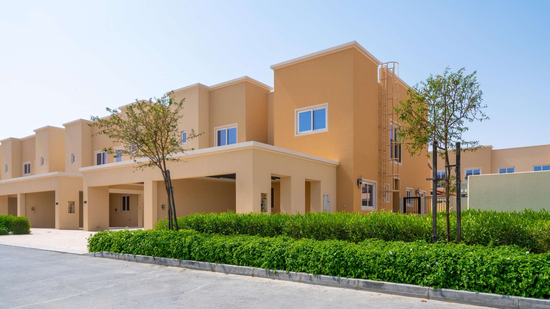 Spacious living room with large windows in Amaranta 1 townhouse, Villanova for sale