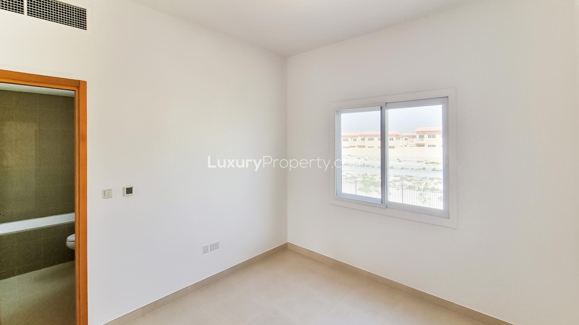 Modern staircase in 2-bedroom townhouse for sale, Serena Casa Viva, Dubai