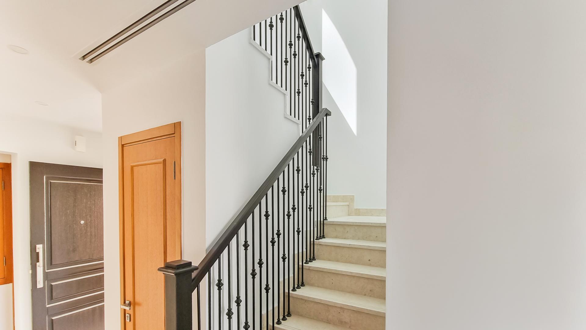 Modern kitchen and living area in 2-bedroom townhouse, Serena Casa Viva