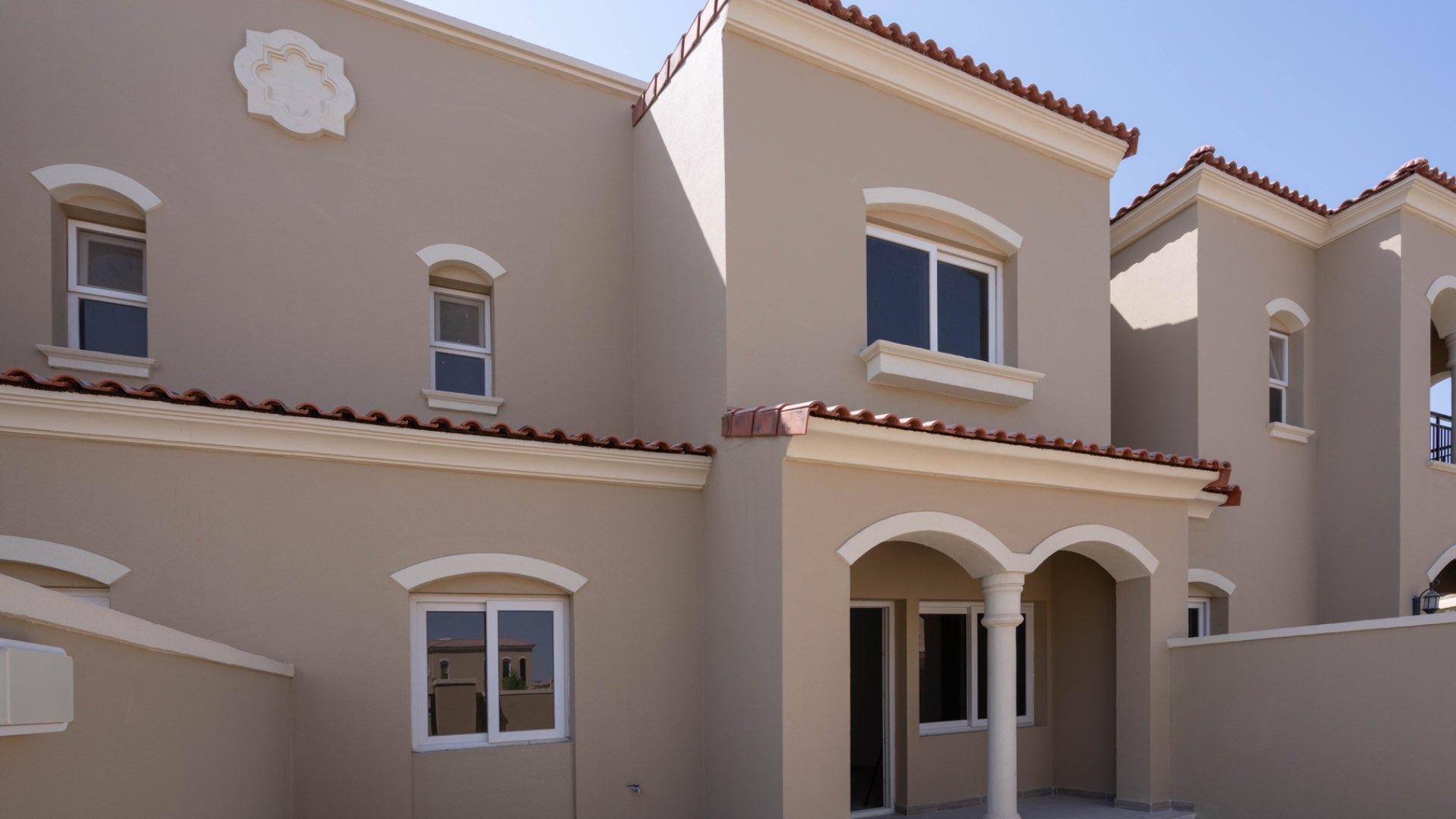 Modern kitchen and living area in 2-bedroom townhouse, Casa Viva, Serena for rent