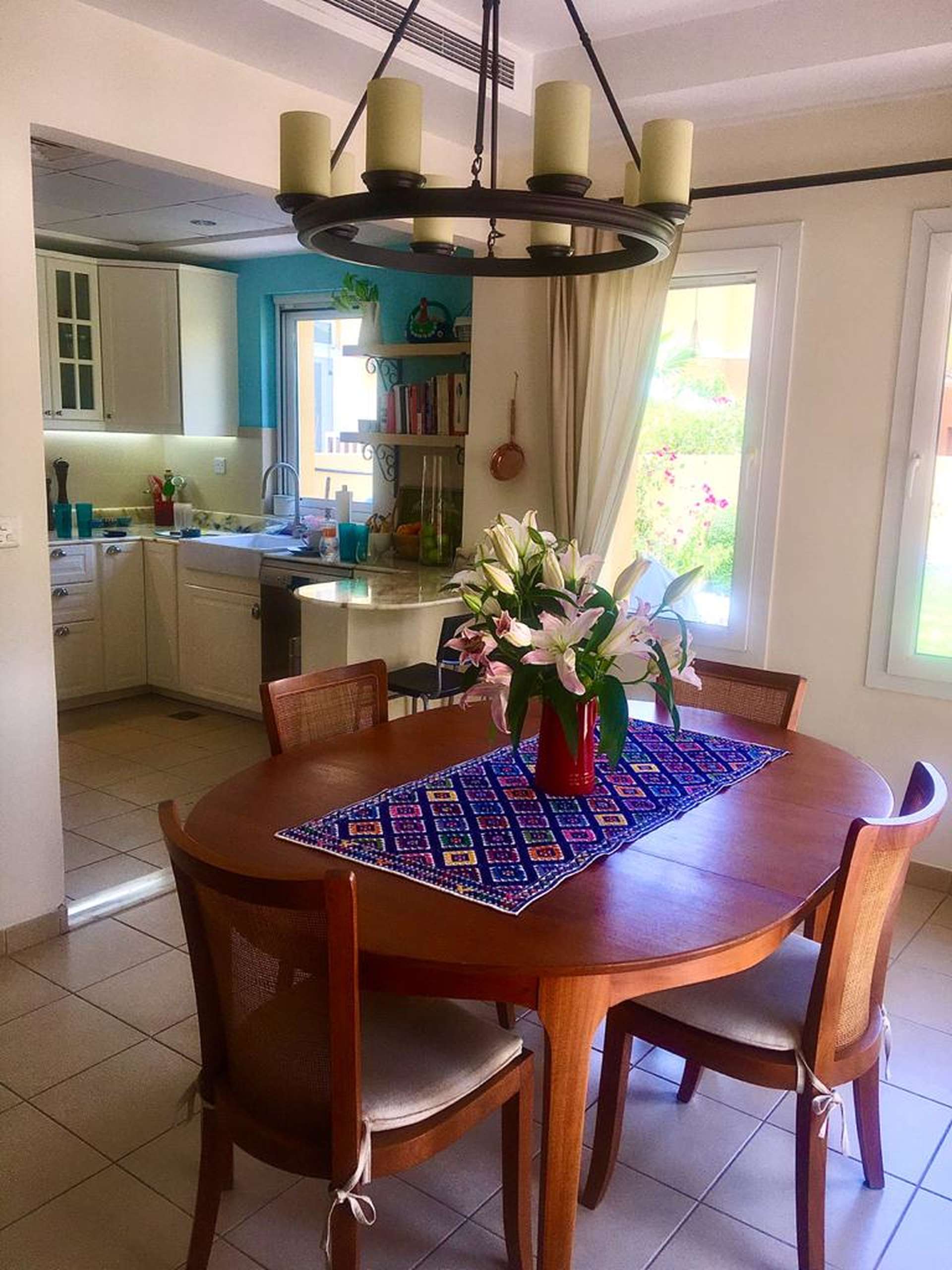 Modern kitchen in fully upgraded 2-bedroom villa, Palmera 3, Arabian Ranches for rent