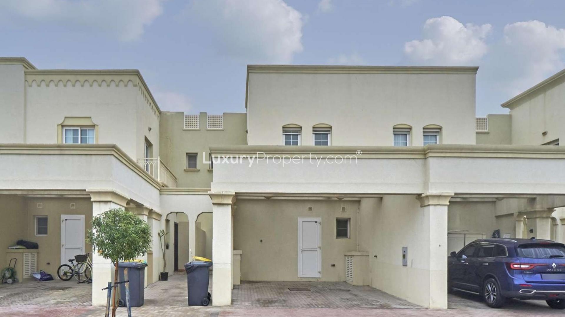 Bright living room with garden view in Springs 11 villa for rent