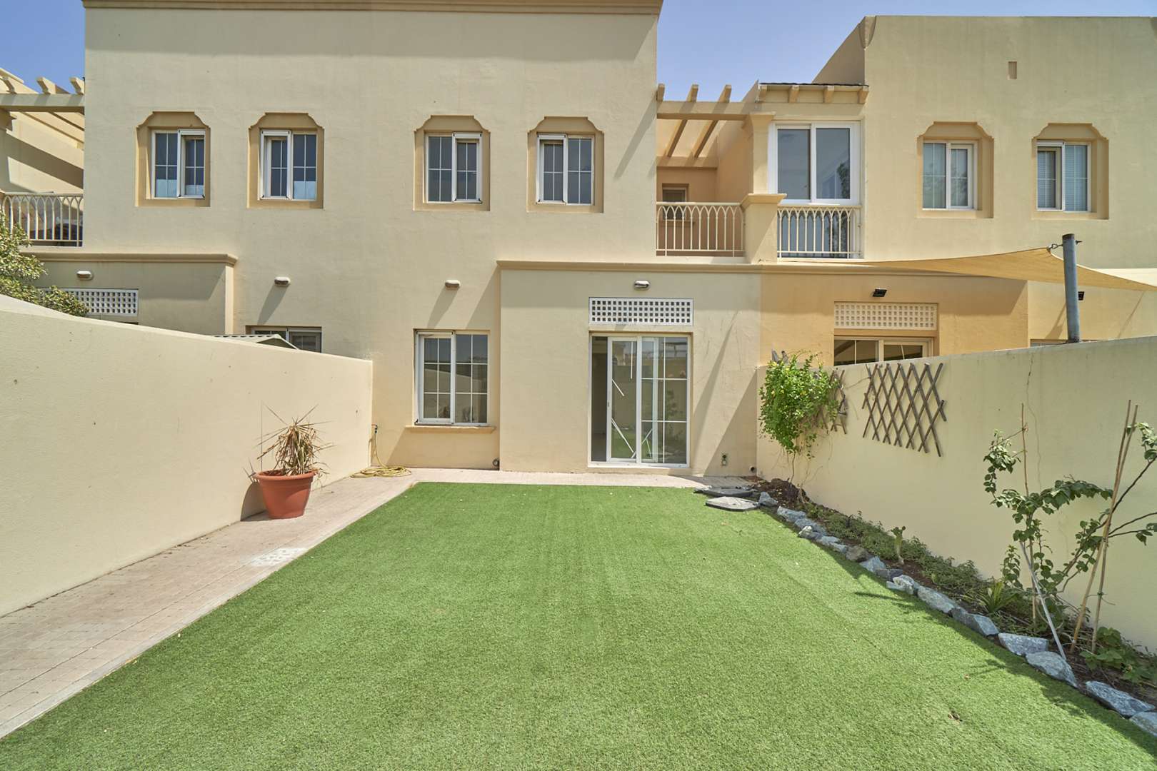 Exterior view of spacious villa for rent in Springs 8, Emirates Living, Dubai