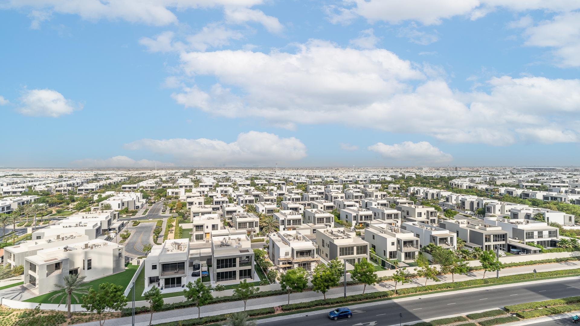 Vacant 2-bed corner apartment with large windows and vibrant views in Dubai Hills Estate