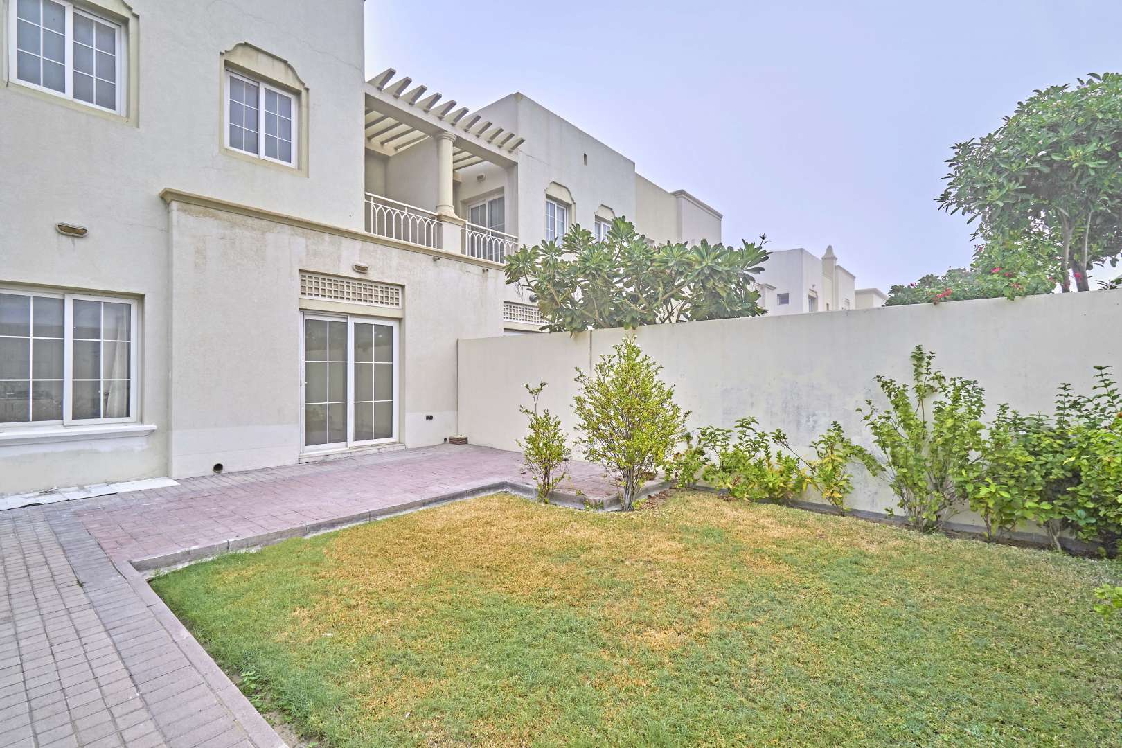 End unit villa with private garden in Springs 14, Emirates Living, for sale
