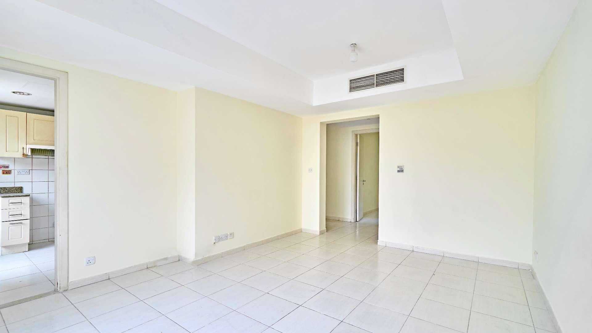 Manicured garden with playhouse in Springs 14 villa for sale, 2 bedrooms, 3 bathrooms