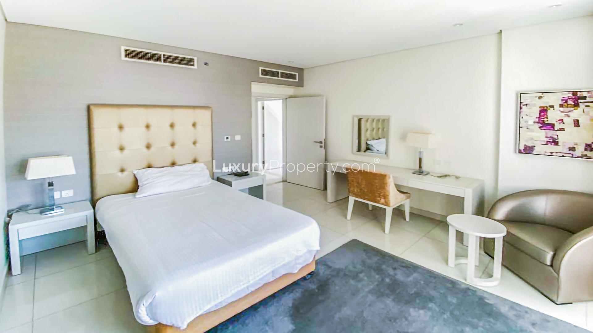 Modern kitchen in 3-bedroom apartment for rent, Business Bay, Dubai, DAMAC Maison The Vogue