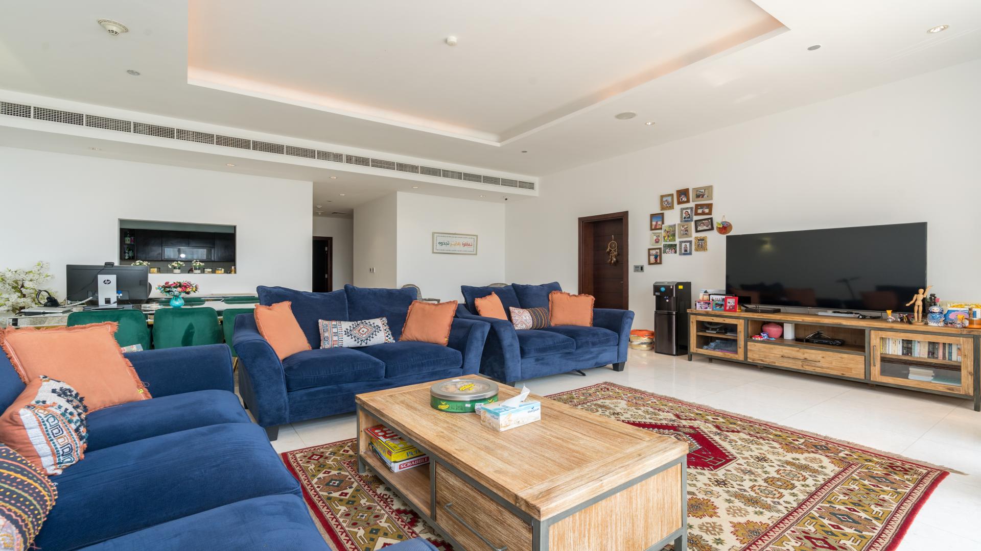 Balcony view overlooking the sea at Tiara Residences, Palm Jumeirah apartment for sale