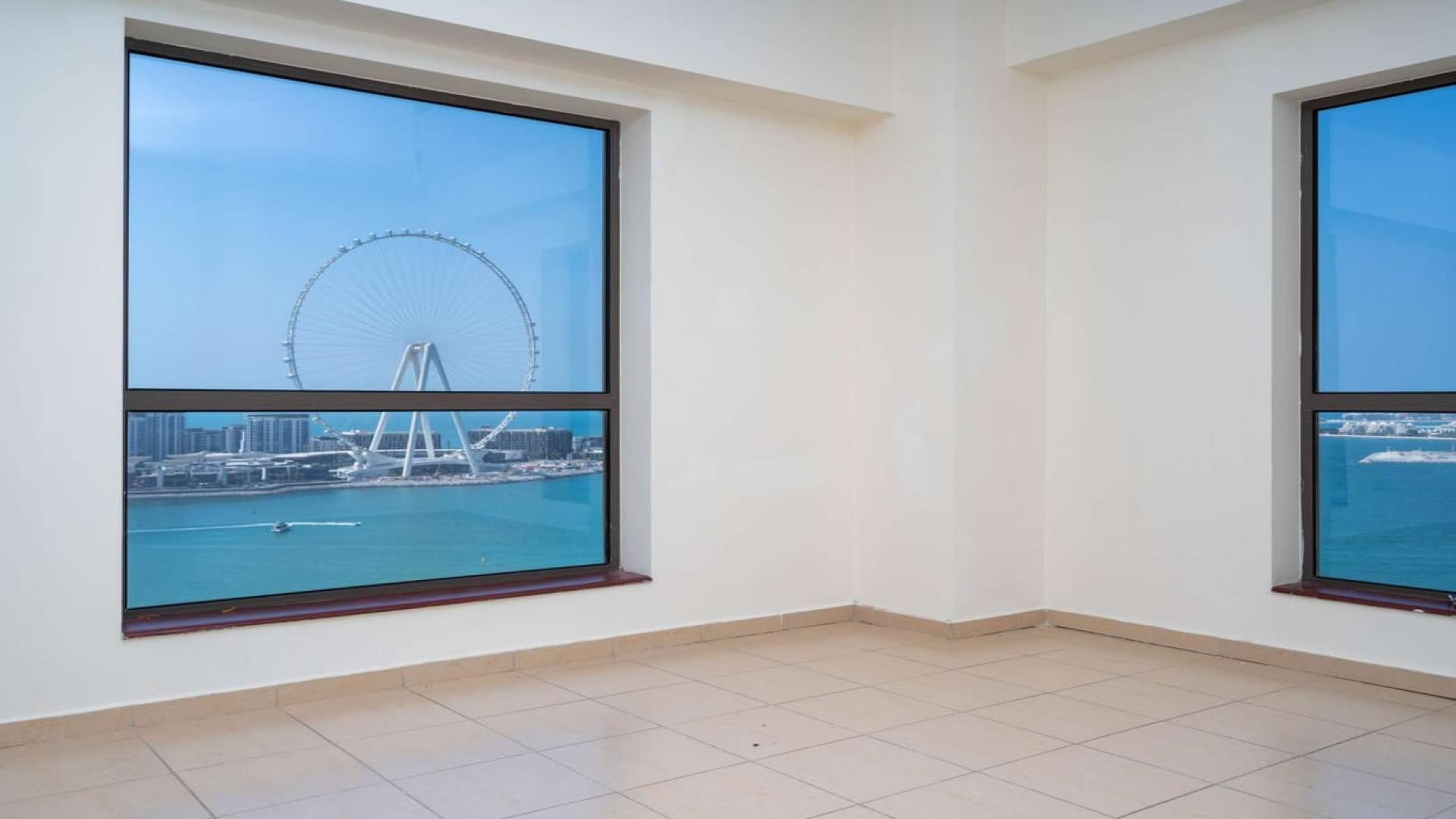 Luxurious JBR Rimal 3 apartment view, overlooking beach and iconic waterfront landmarks