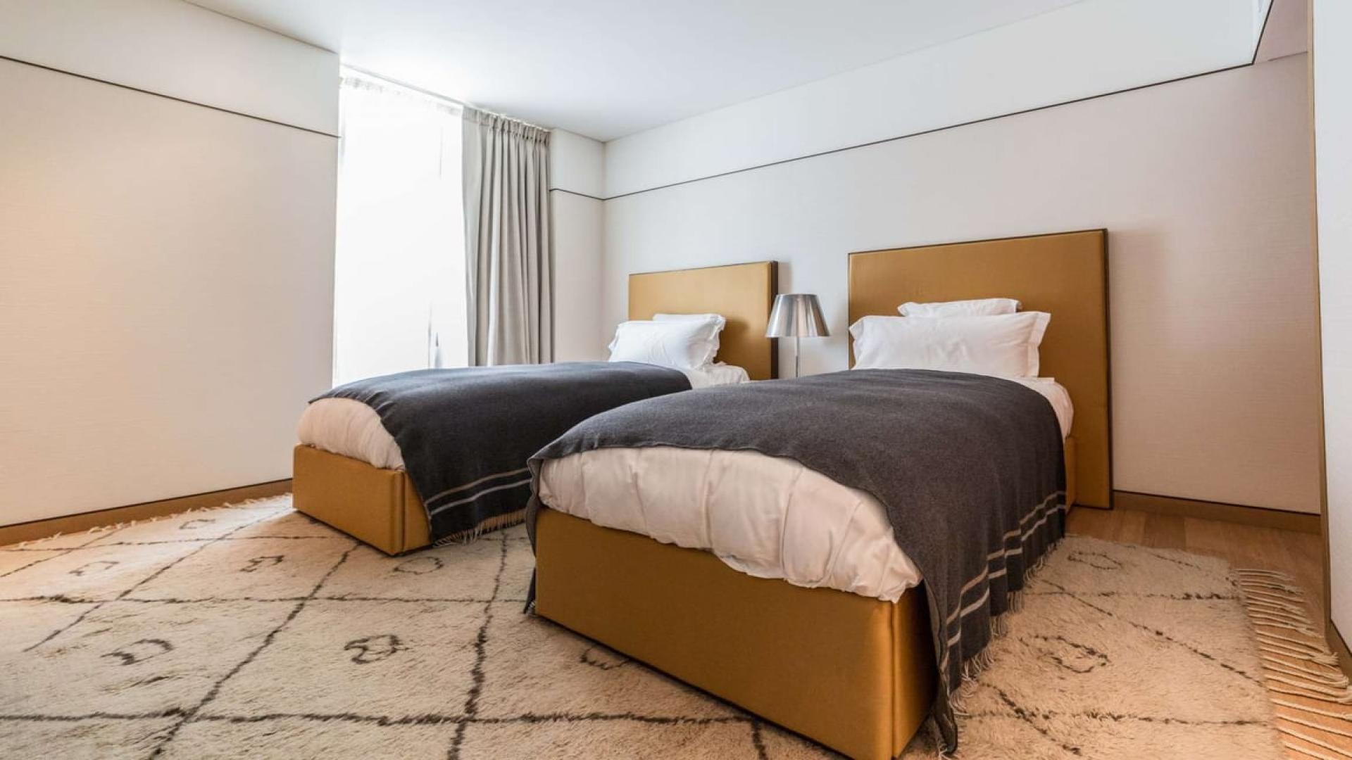 Modern kitchen with sea view in luxury Jumeirah Bay Island apartment for rent