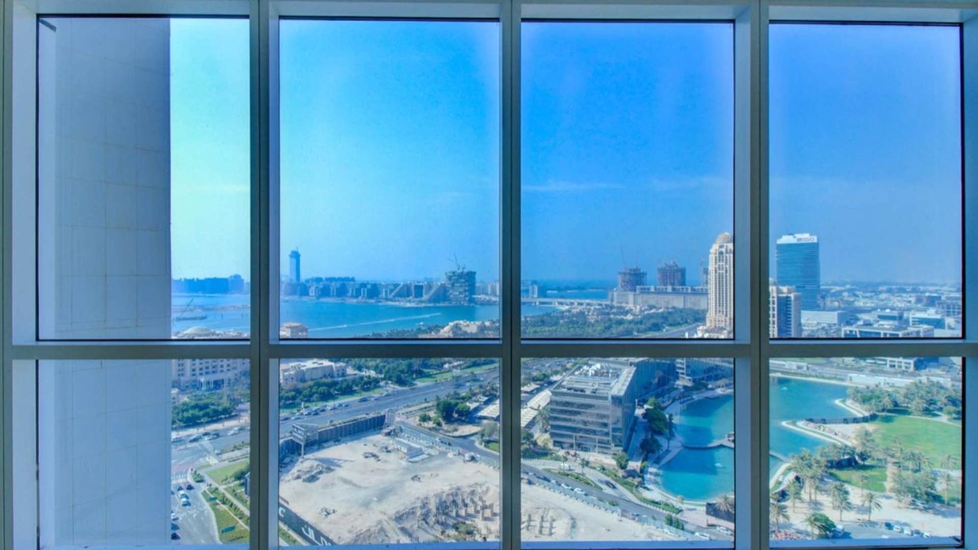 Stunning sea view from spacious three-bedroom apartment in 23 Marina, Dubai Marina