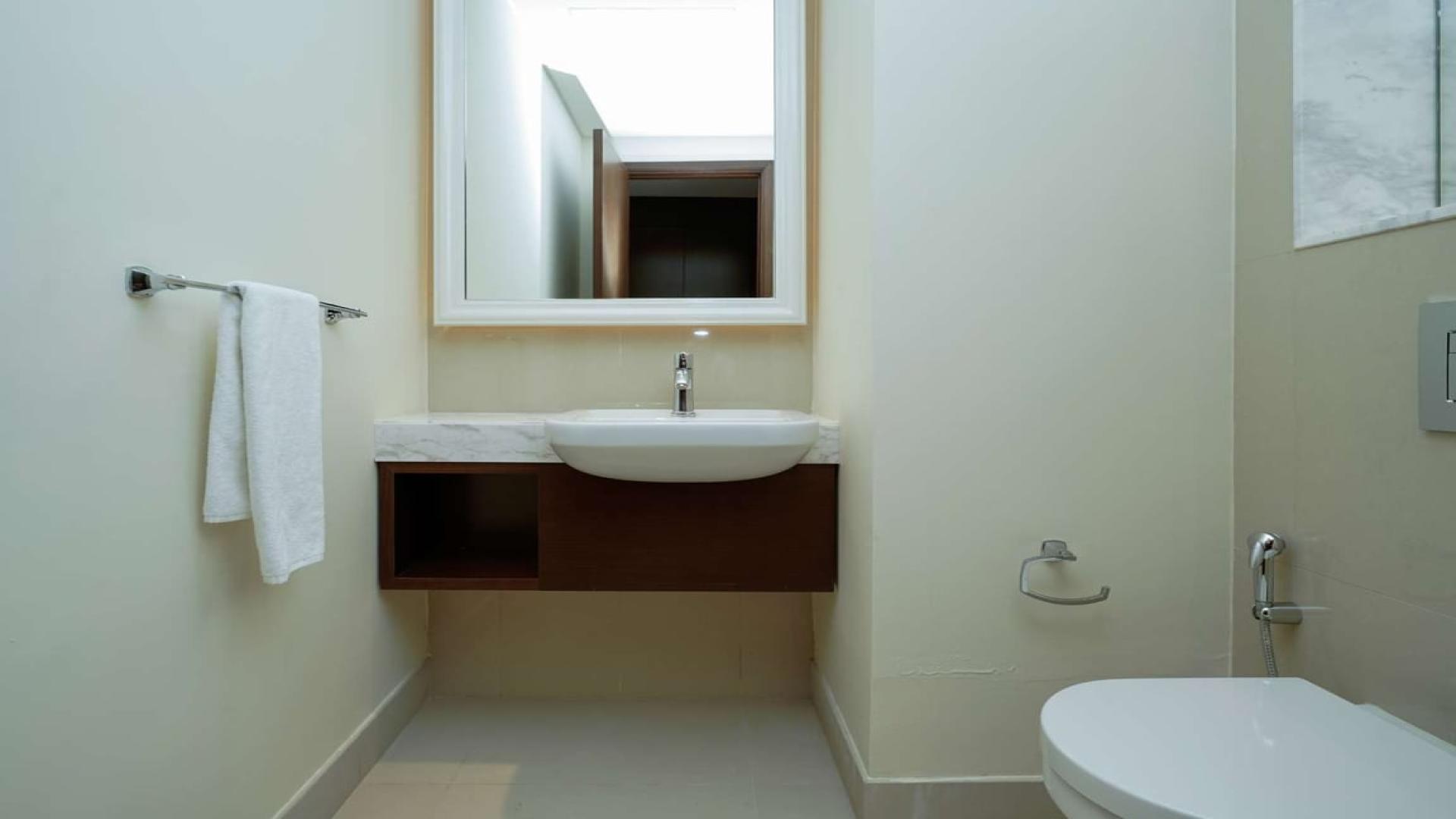 High floor apartment balcony view of Downtown Dubai skyline, Address Residence Fountain Views