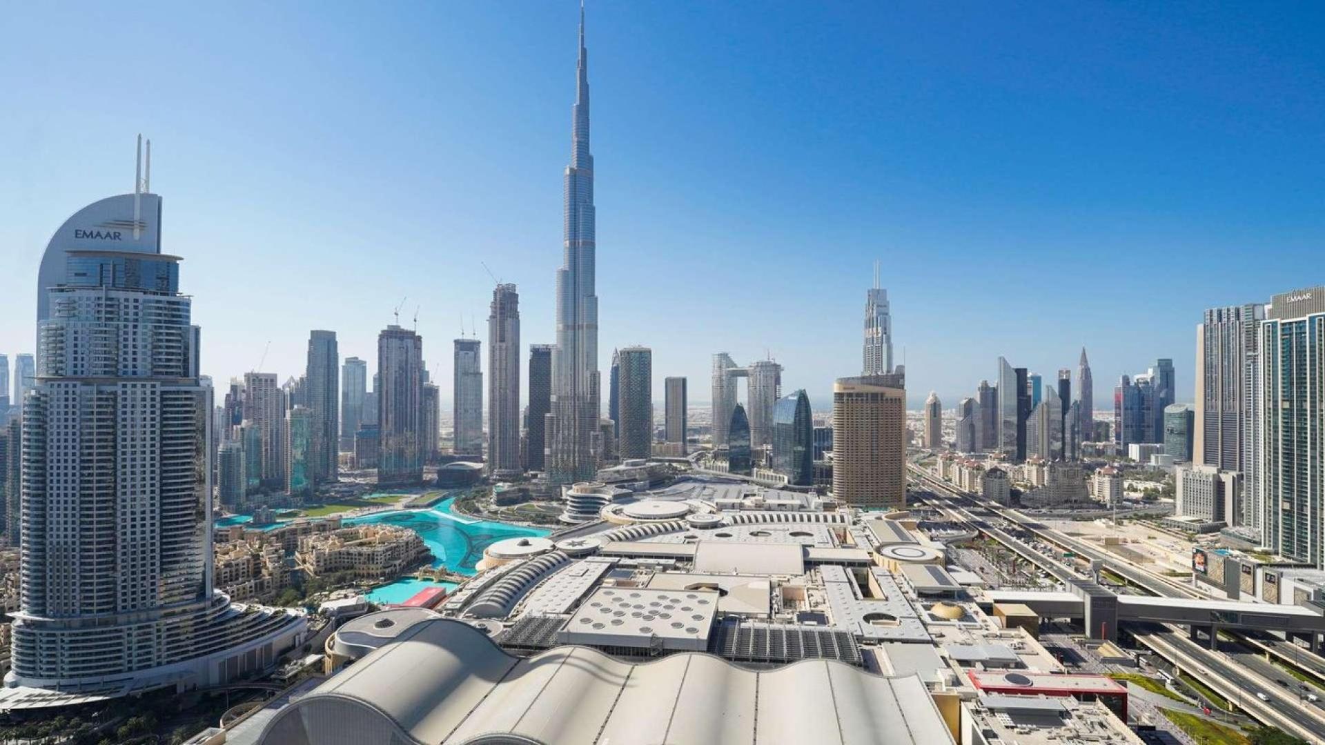 Furnished living room in high-floor apartment, Fountain Views, Downtown Dubai, for rent